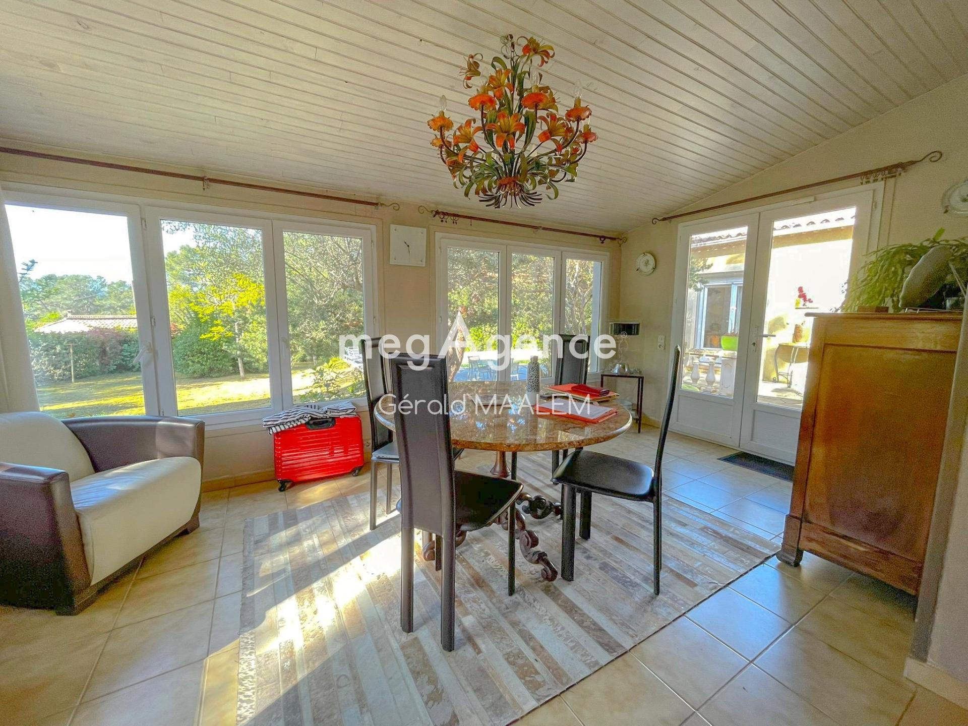 Miniature photo - 9 / 16