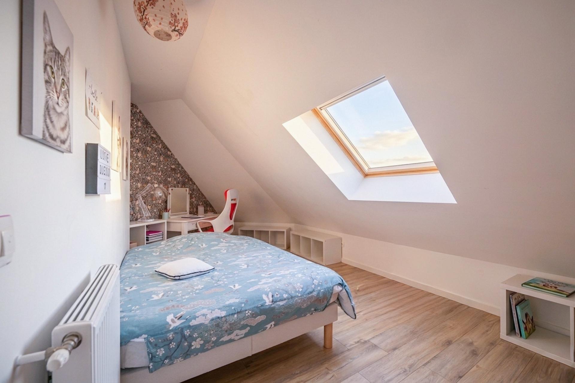 Miniature photo - 9 / 16