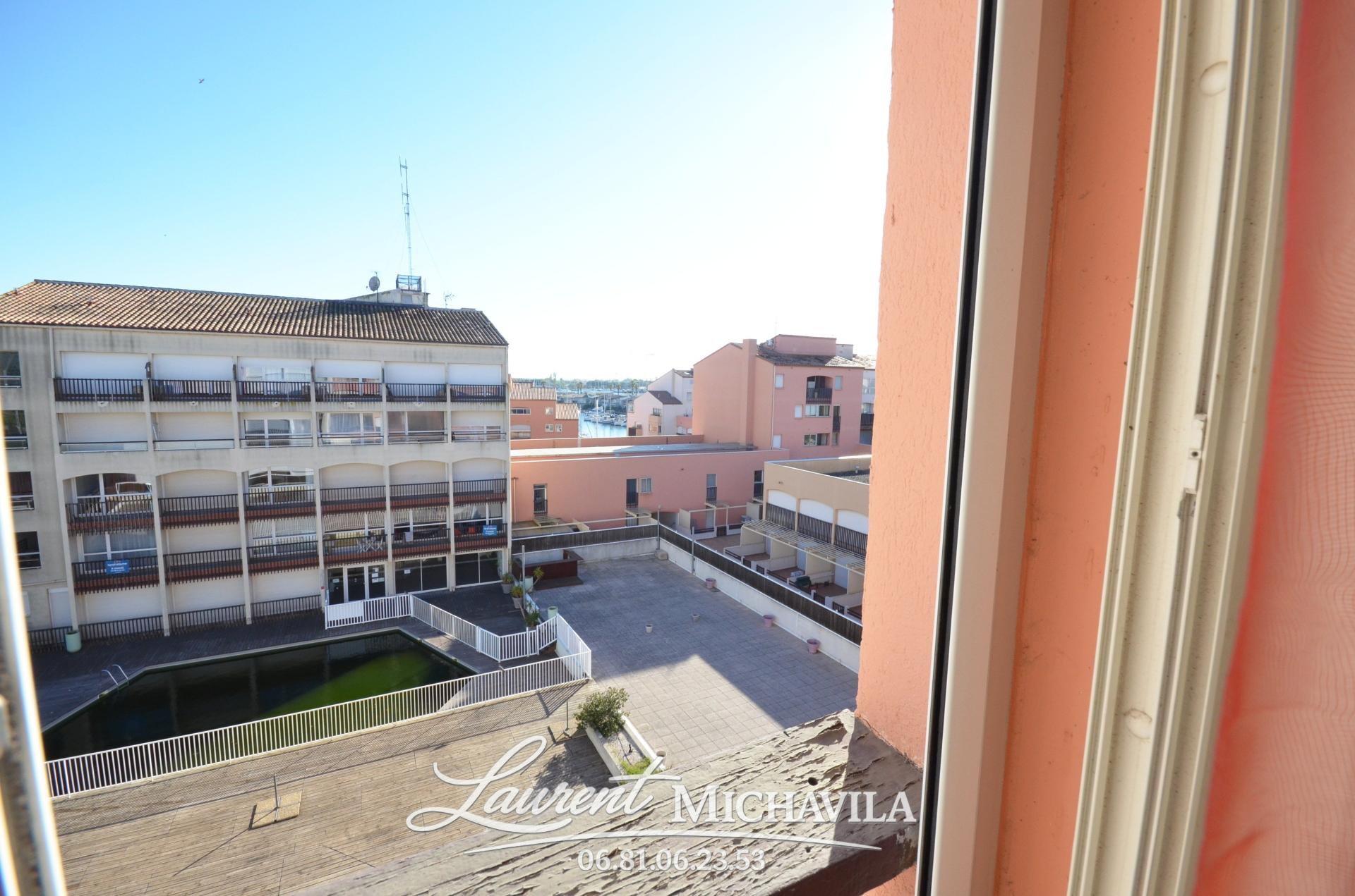 Miniature photo - 2 / 12