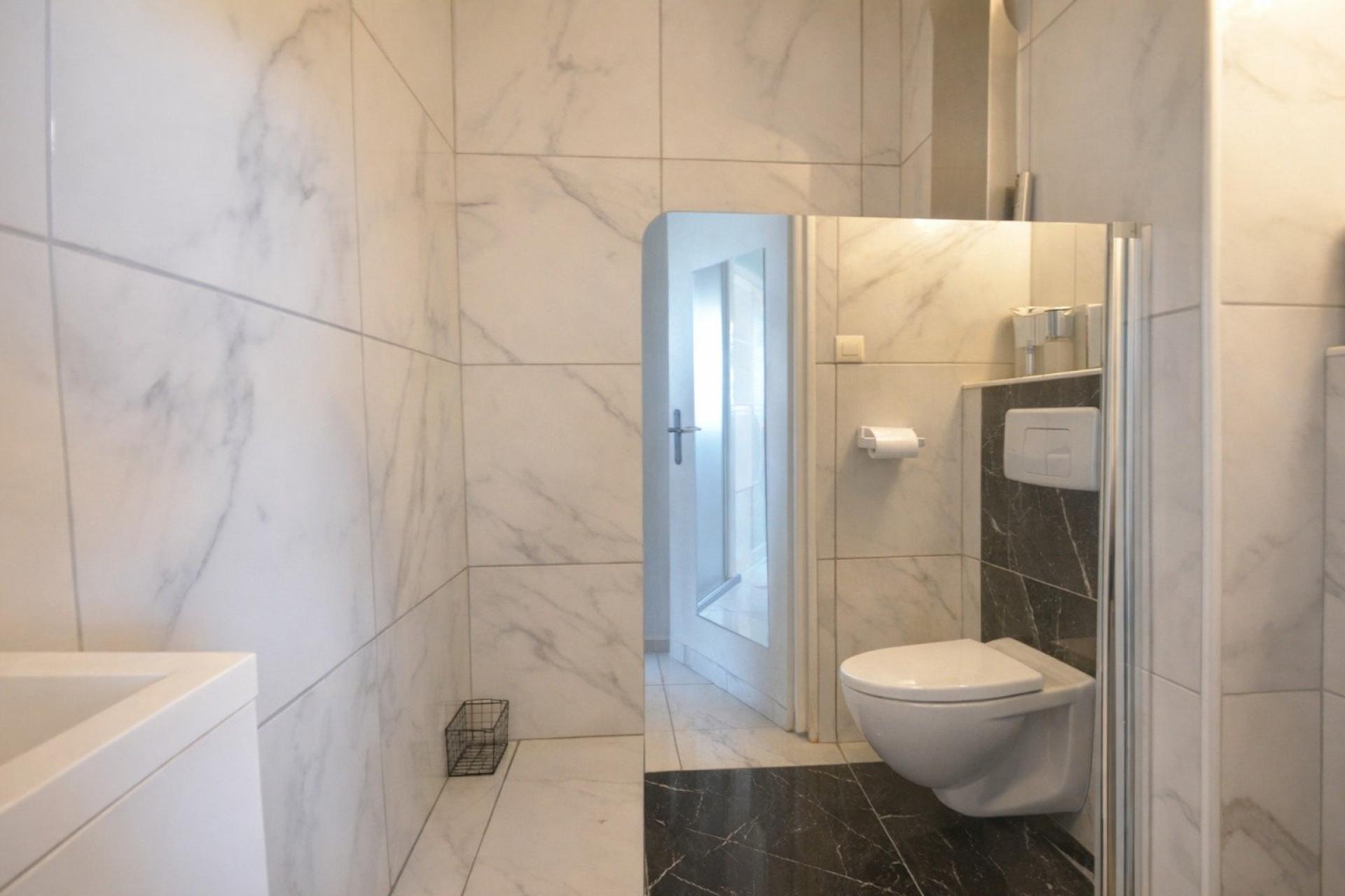 Miniature photo - 8 / 12