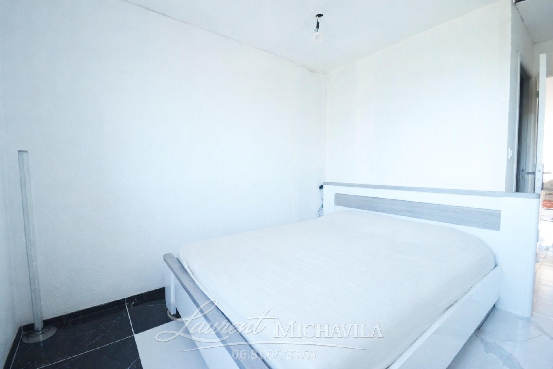 Miniature photo - 6 / 12