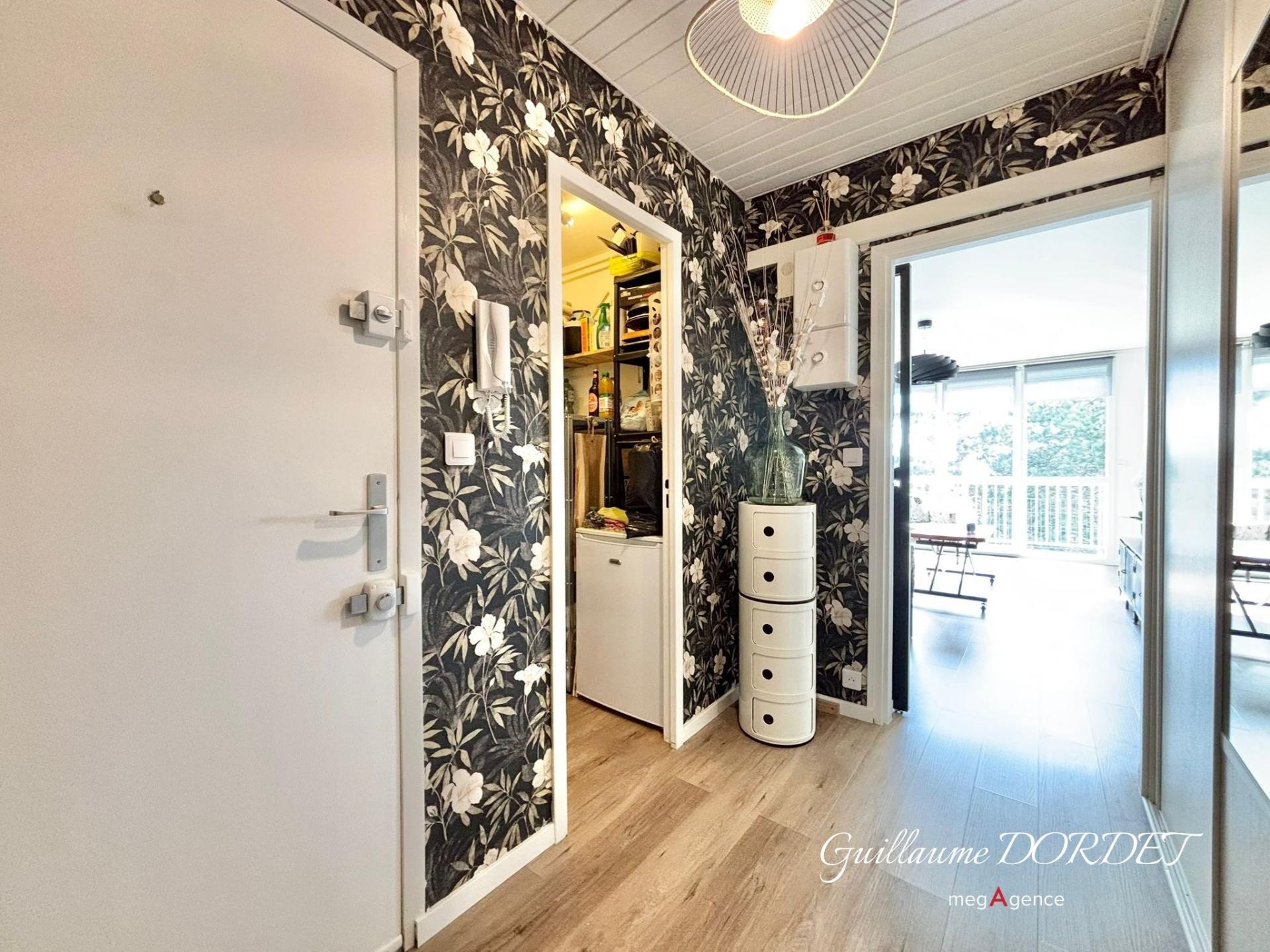 Miniature photo - 13 / 18