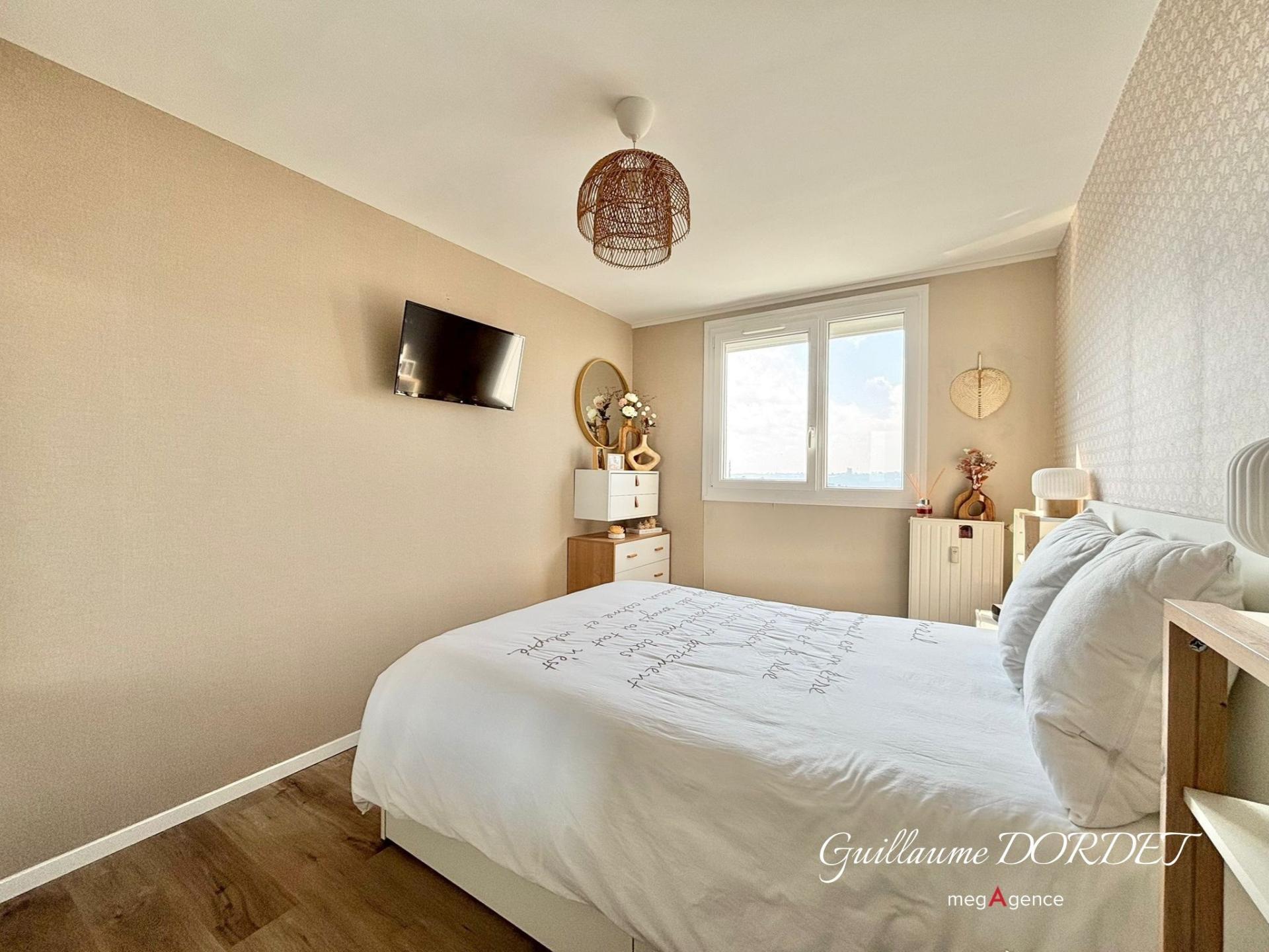 Miniature photo - 8 / 18