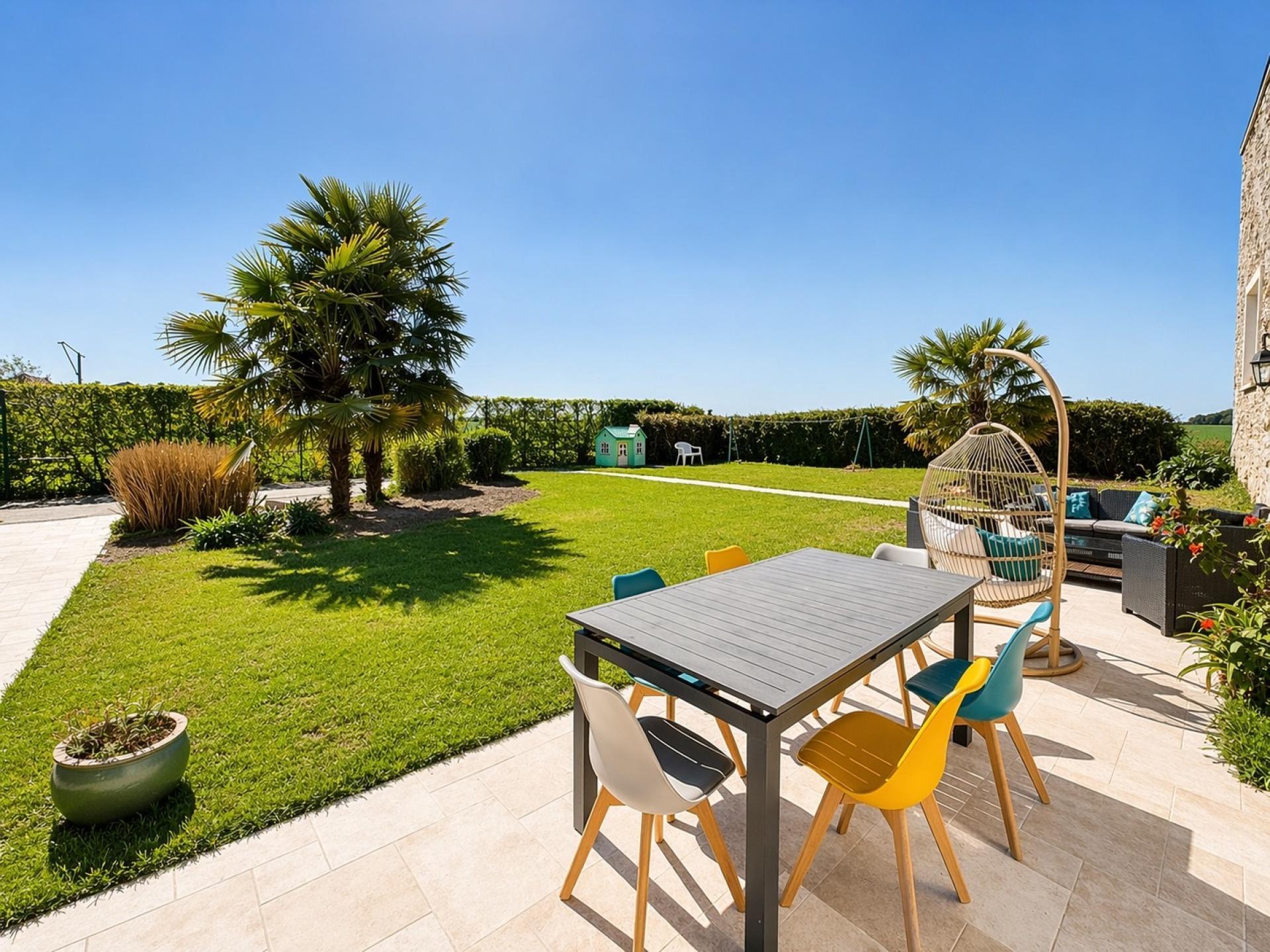 Miniature photo - 2 / 16