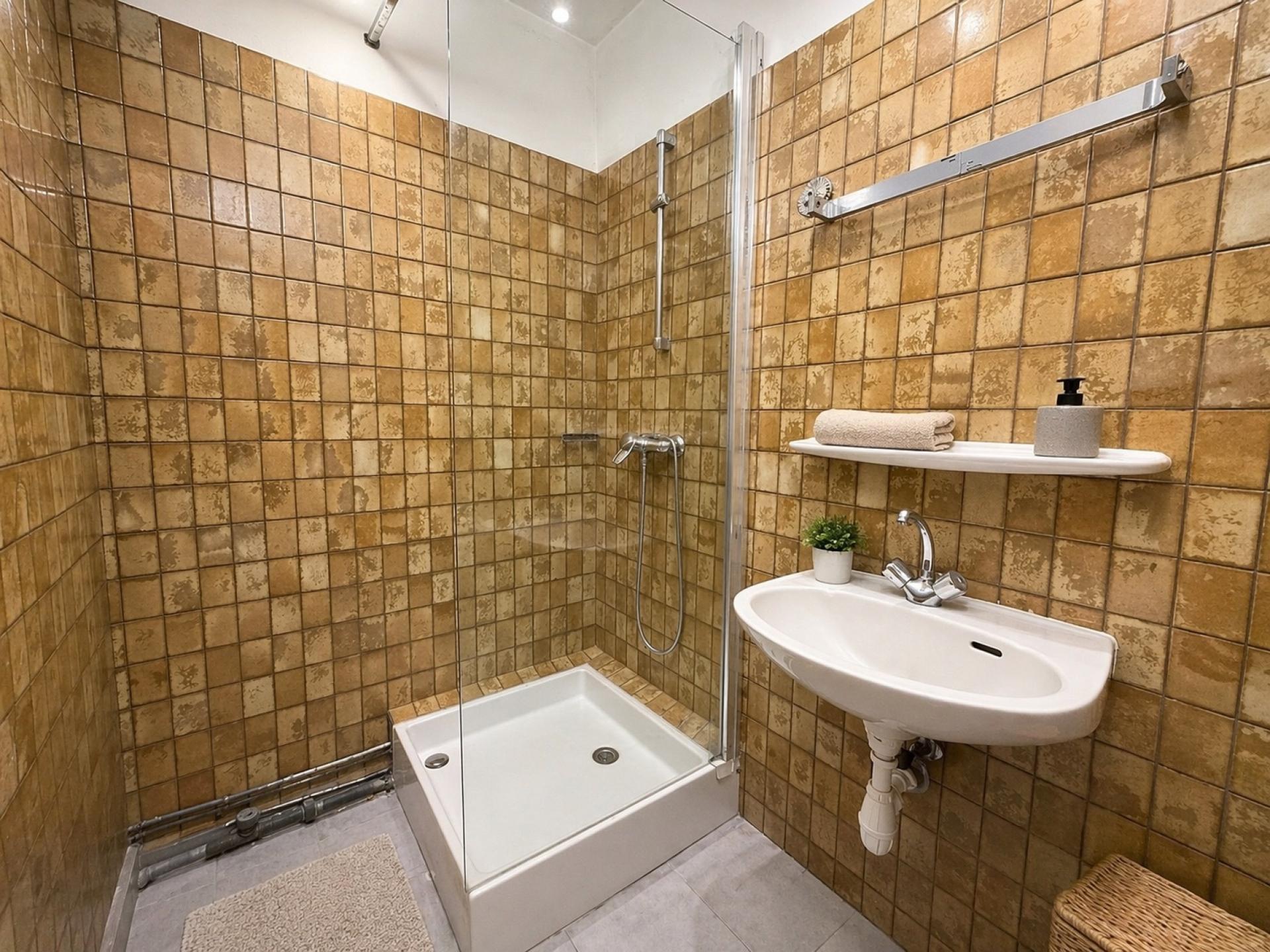 Miniature photo - 6 / 6