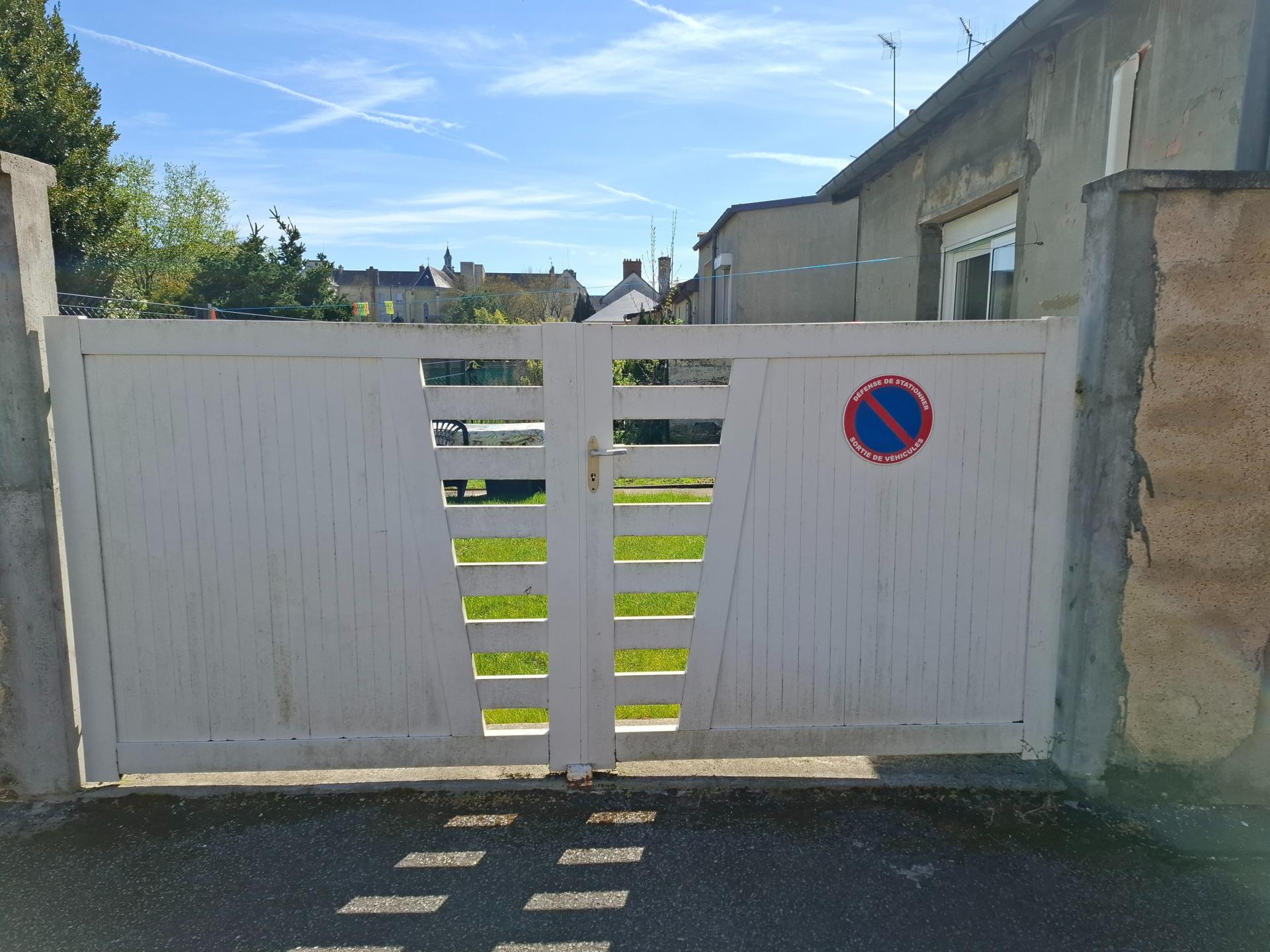 Miniature photo - 5 / 10