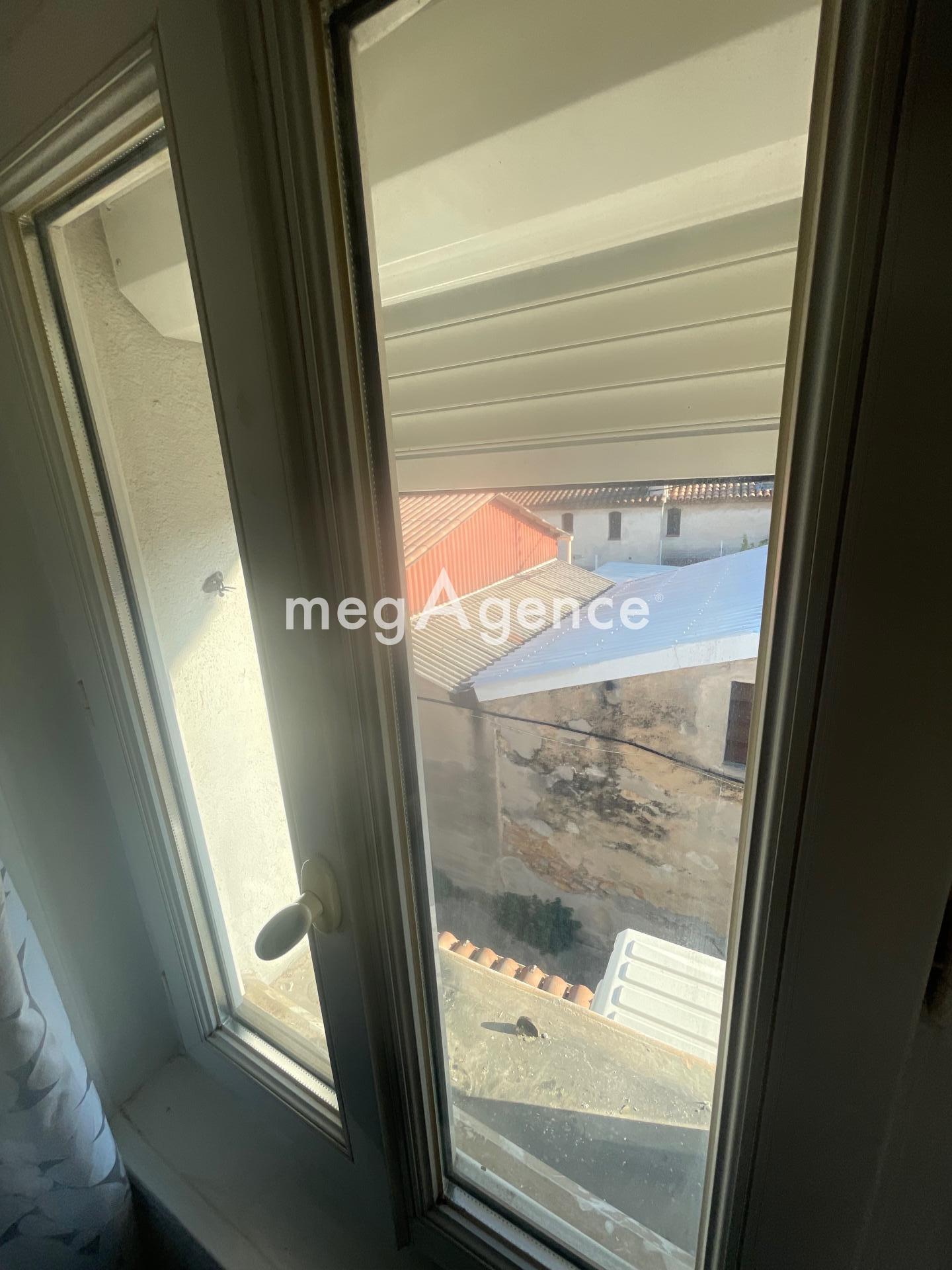 Miniature photo - 12 / 16