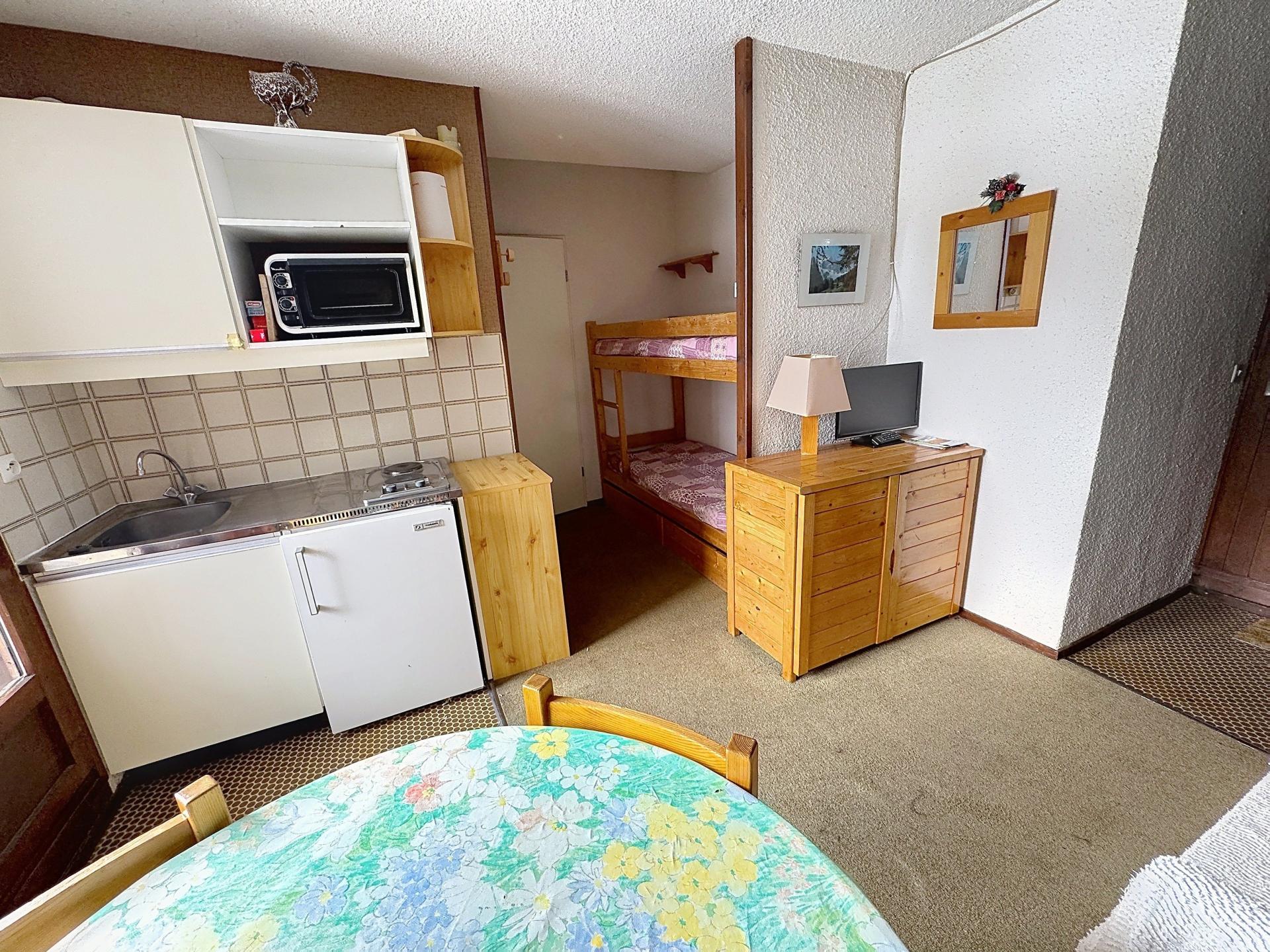 Miniature photo - 5 / 10