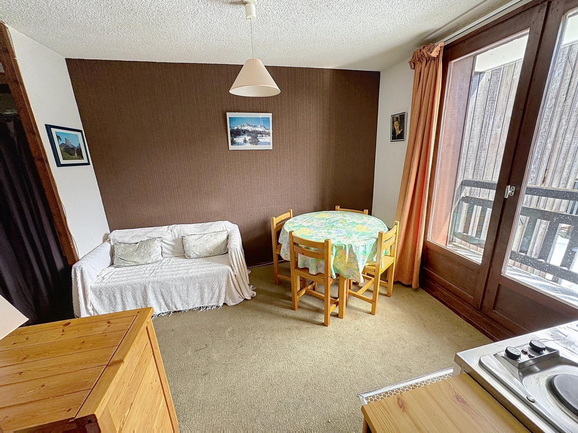 Miniature photo - 3 / 10