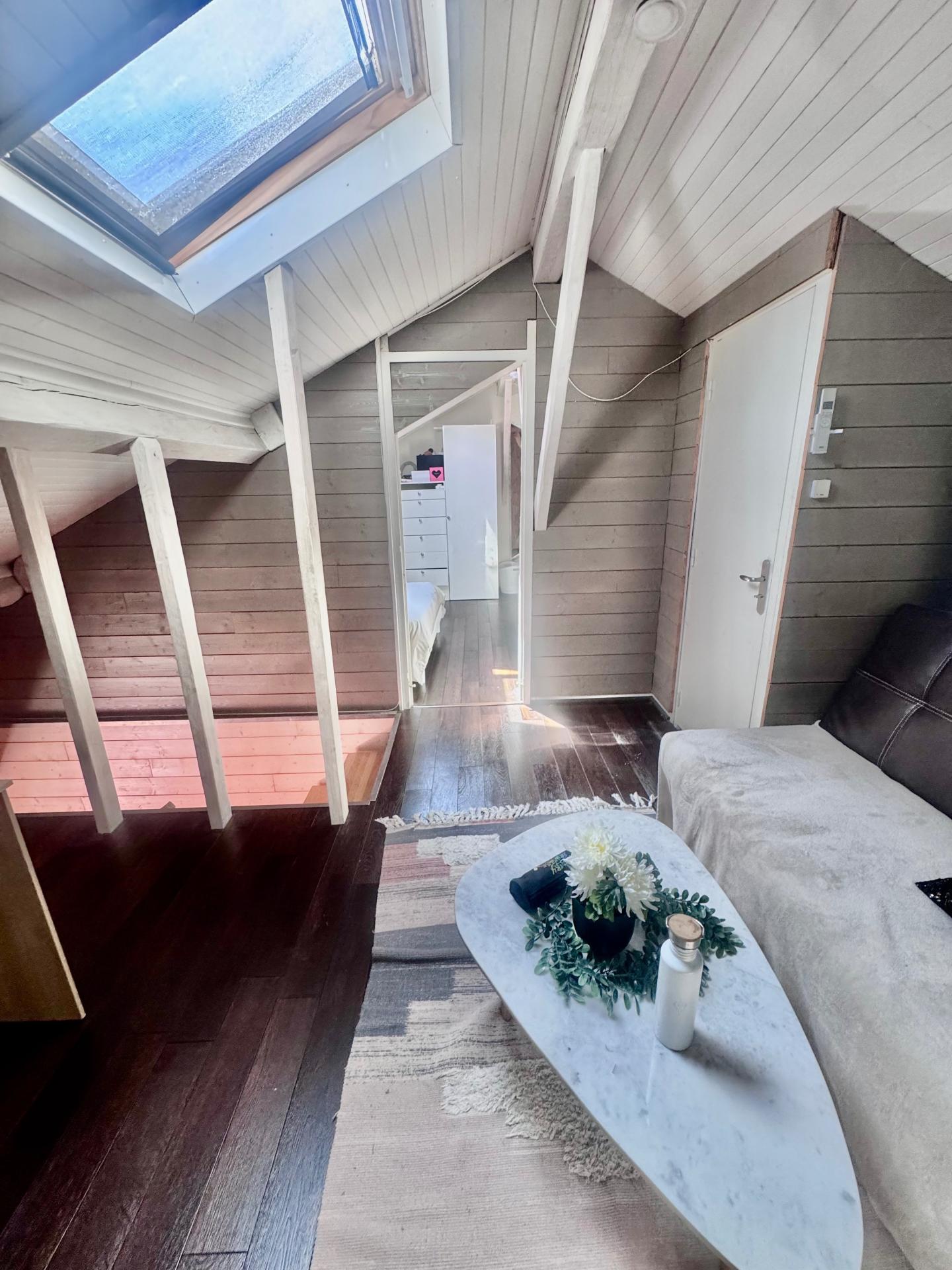 Miniature photo - 11 / 17