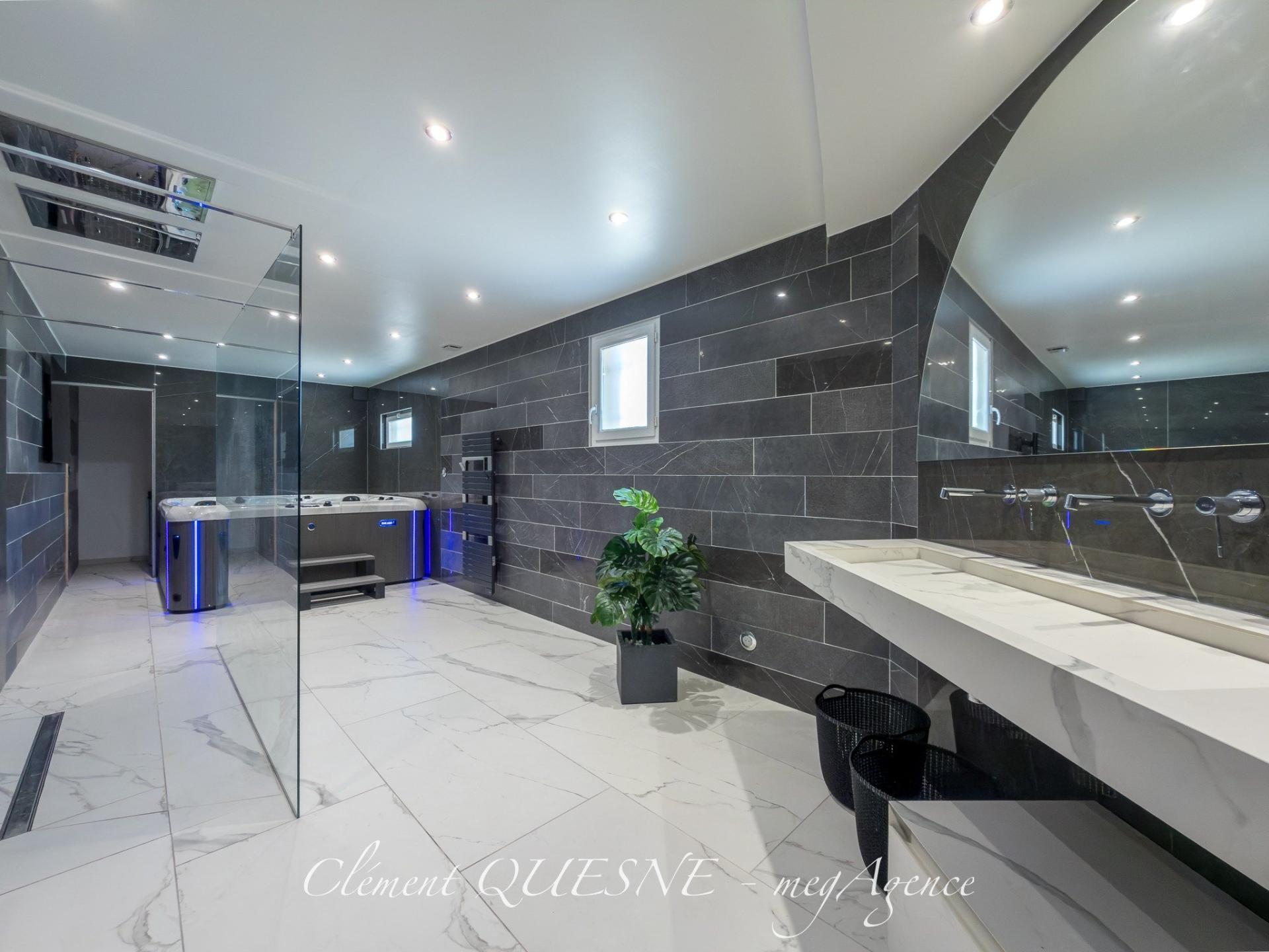 Miniature photo - 11 / 19