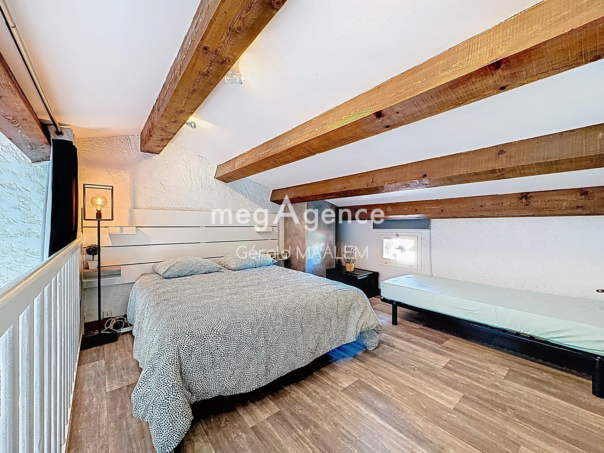 Miniature photo - 8 / 10