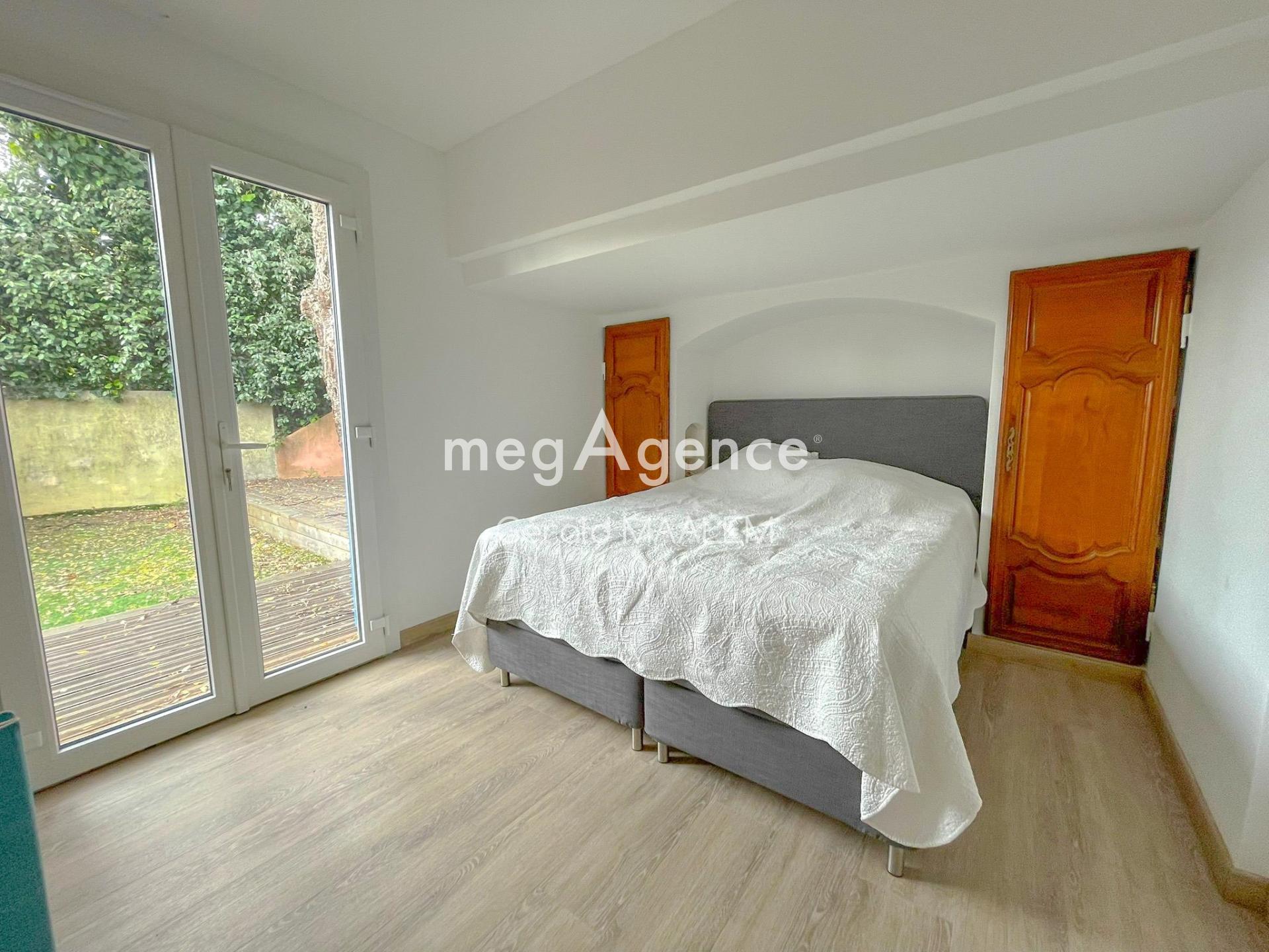 Miniature photo - 12 / 18