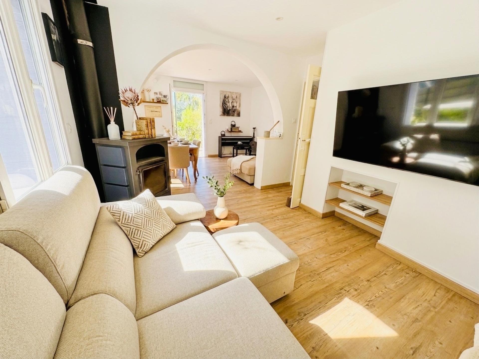 Miniature photo - 2 / 14