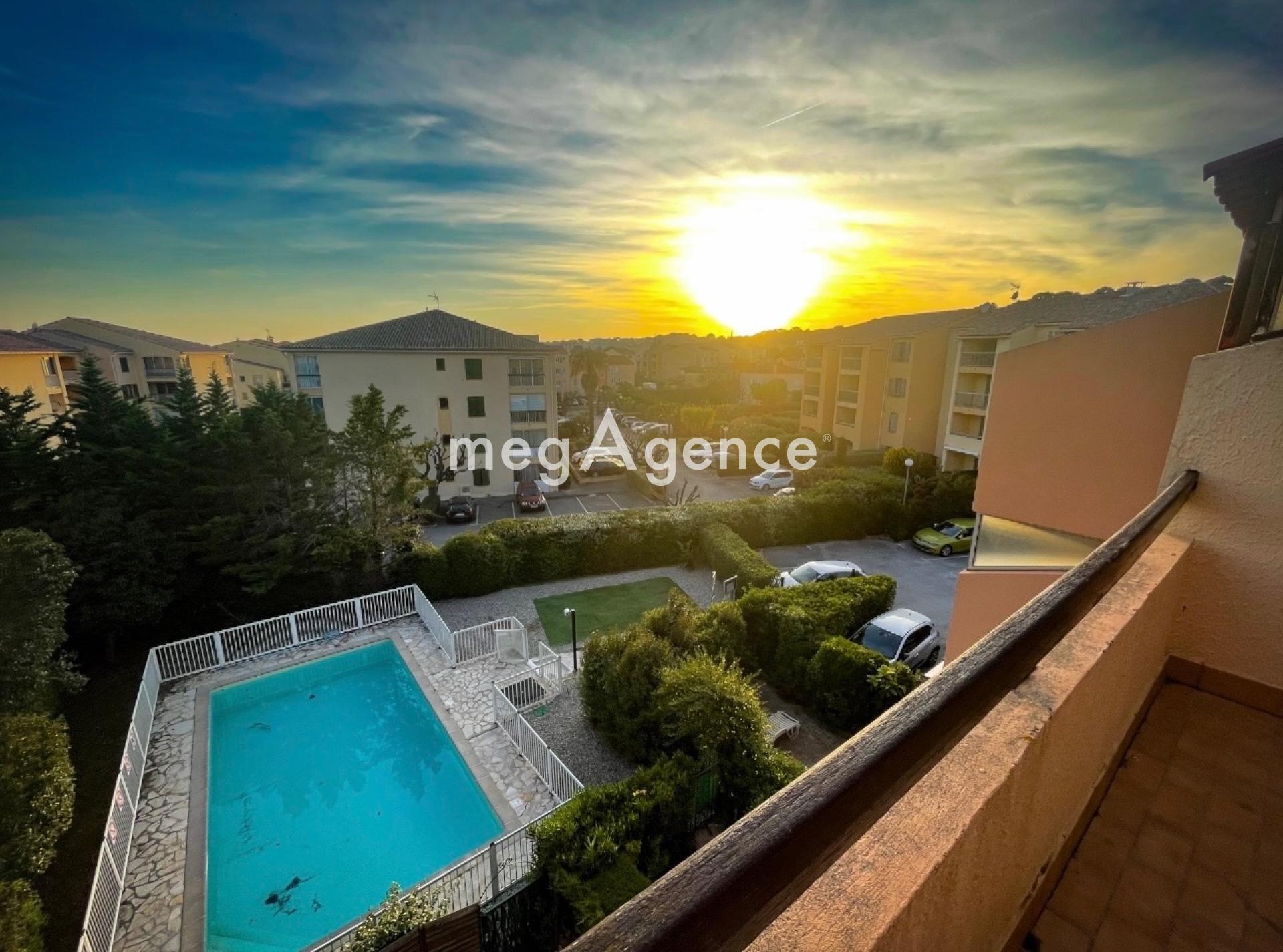 Miniature photo - 2 / 15