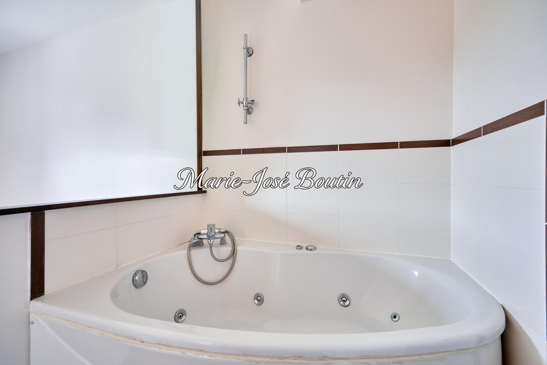 Miniature photo - 12 / 18