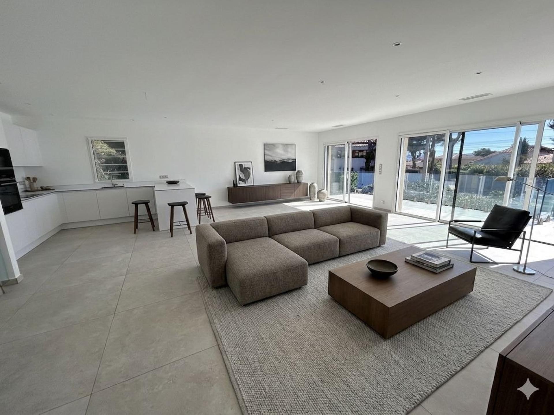 Miniature photo - 3 / 4