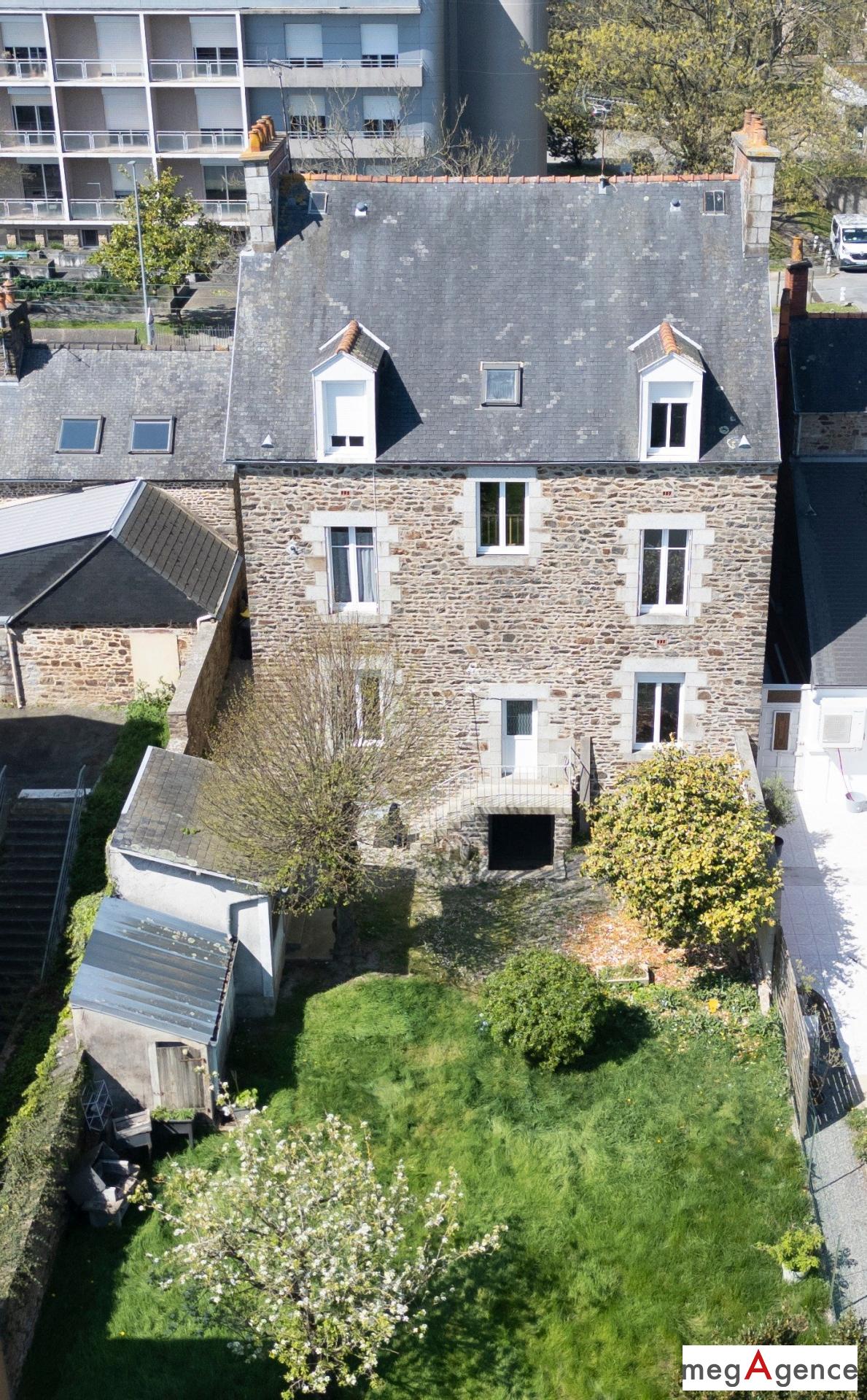 Miniature photo - 2 / 11