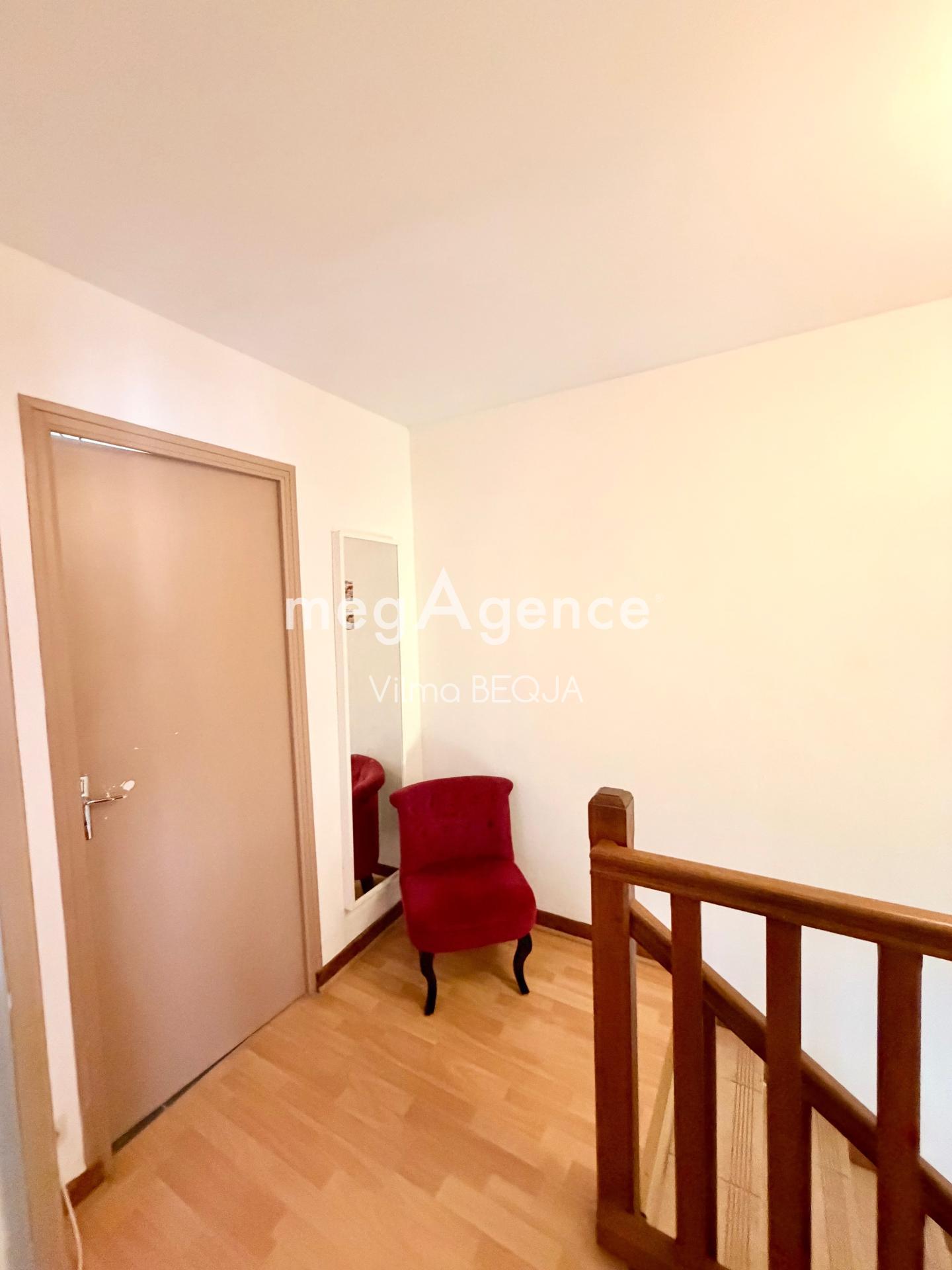 Miniature photo - 12 / 16