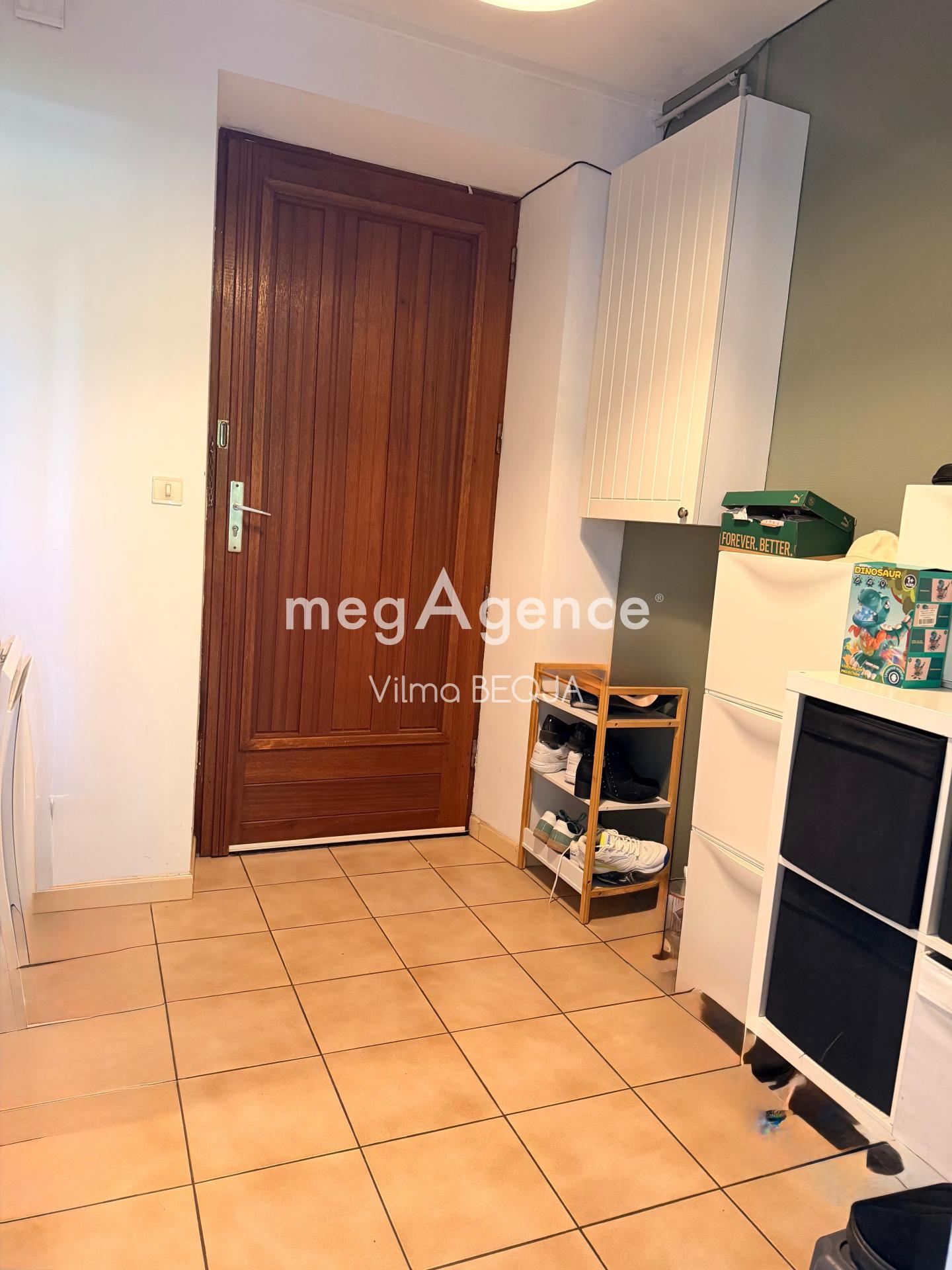 Miniature photo - 11 / 16