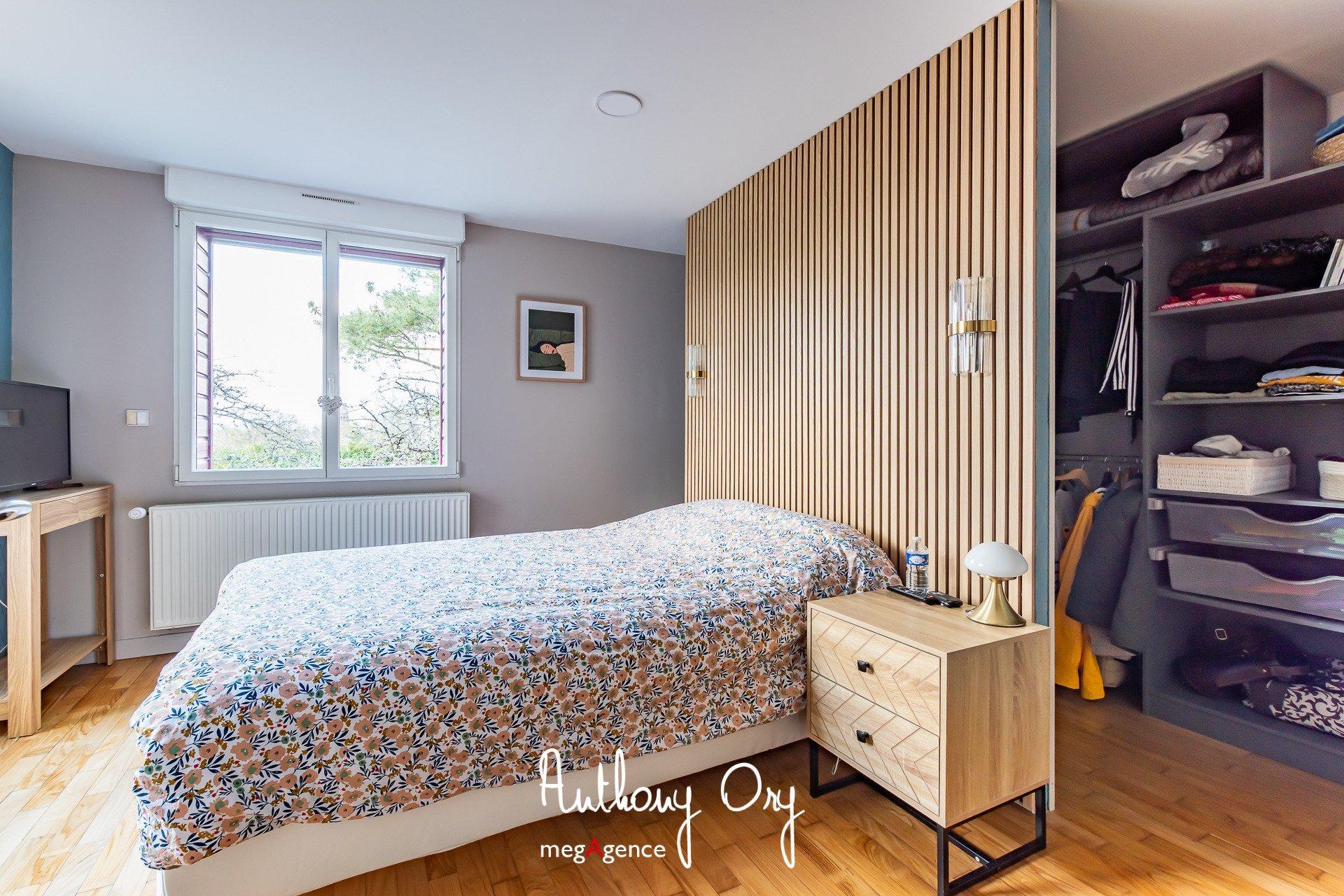 Miniature photo - 10 / 20