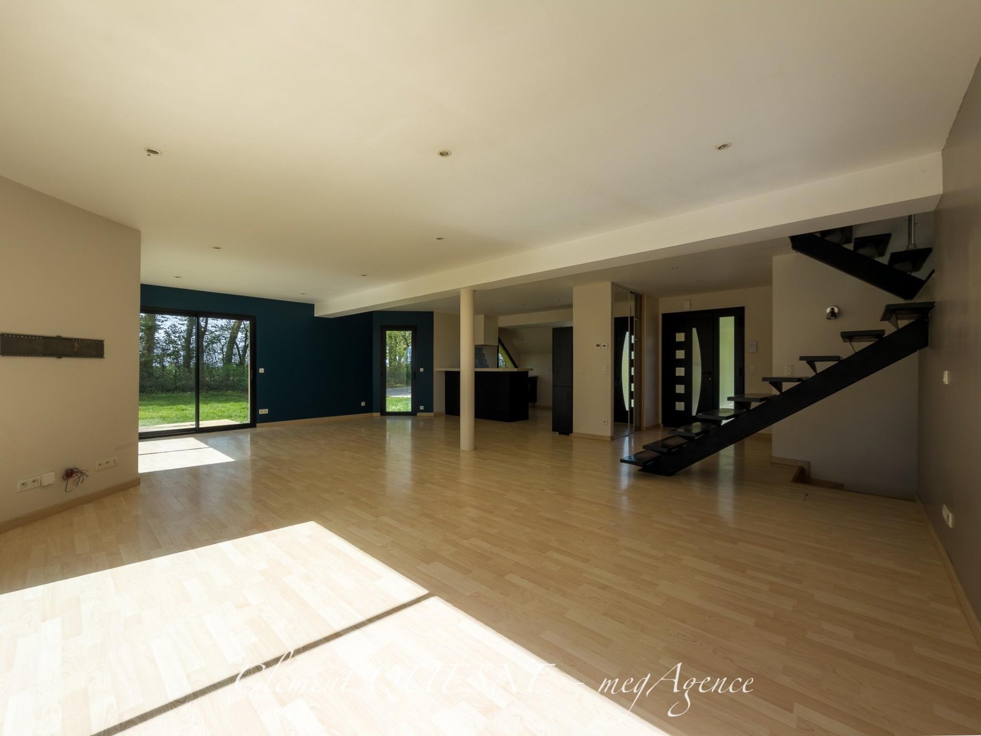 Miniature photo - 5 / 20