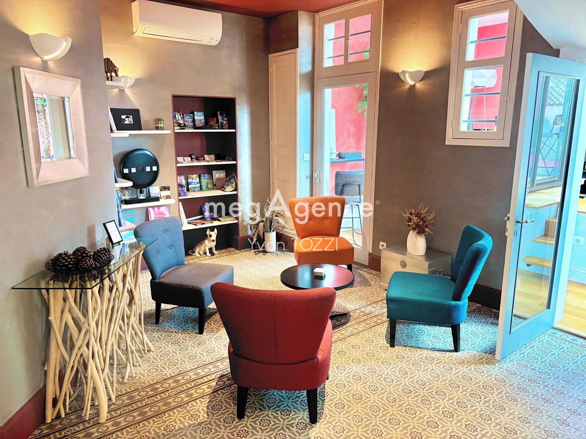 Miniature photo - 2 / 15