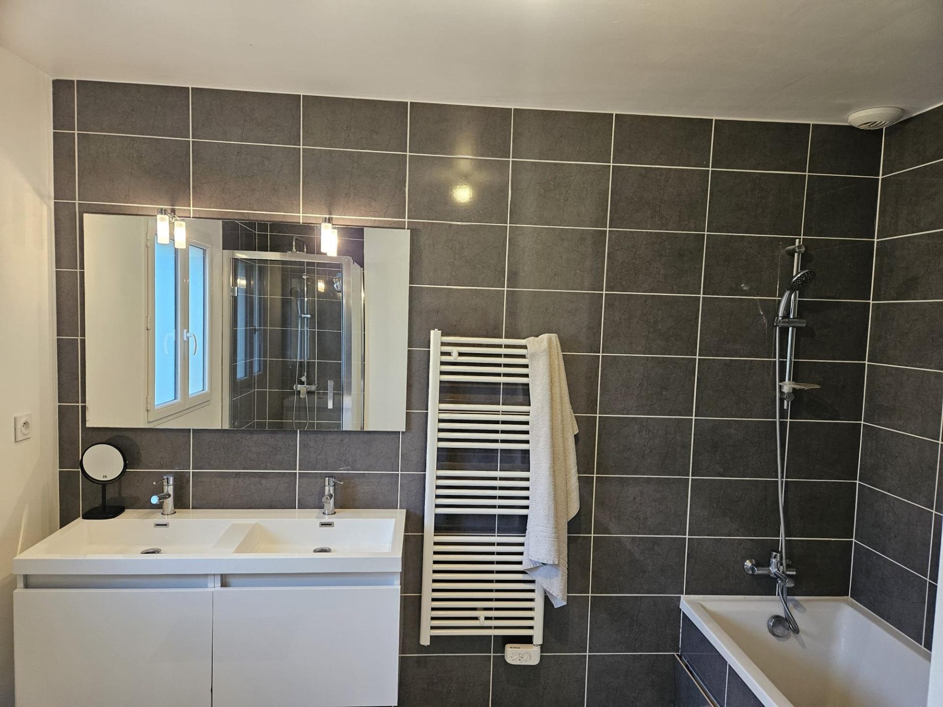 Miniature photo - 5 / 10