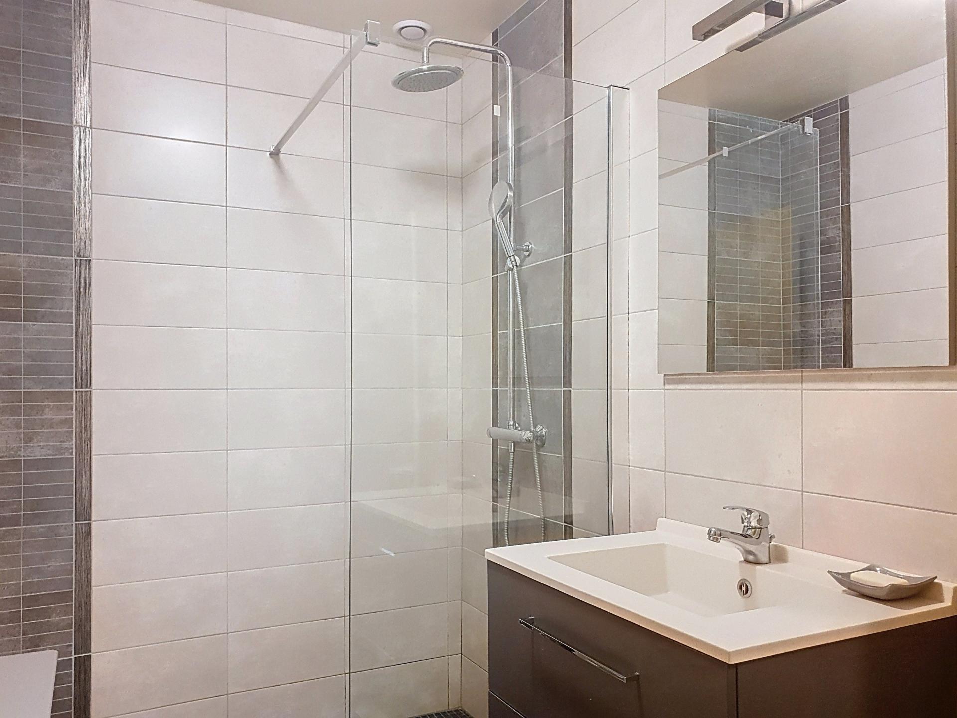 Miniature photo - 7 / 12