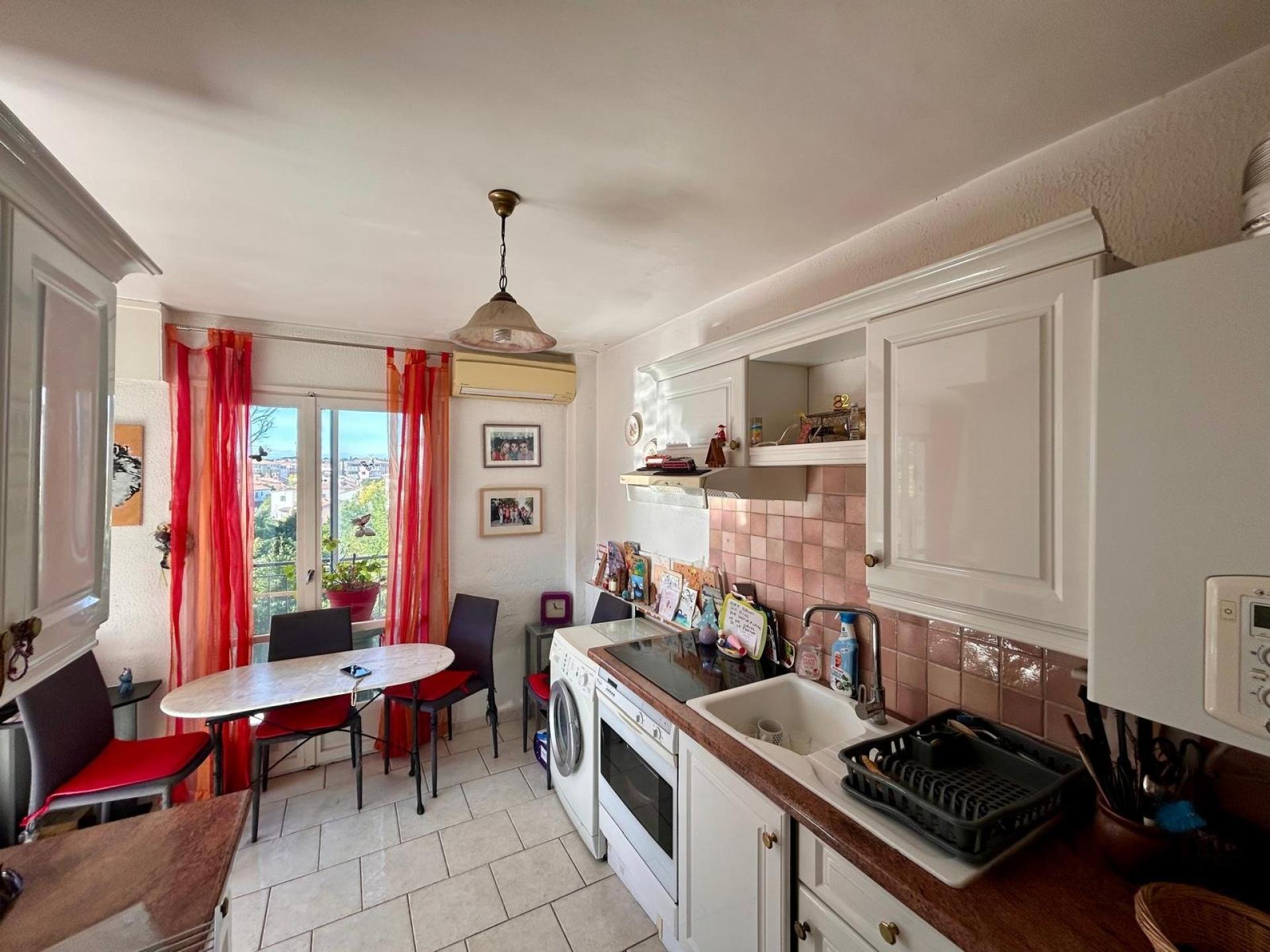 Miniature photo - 2 / 7