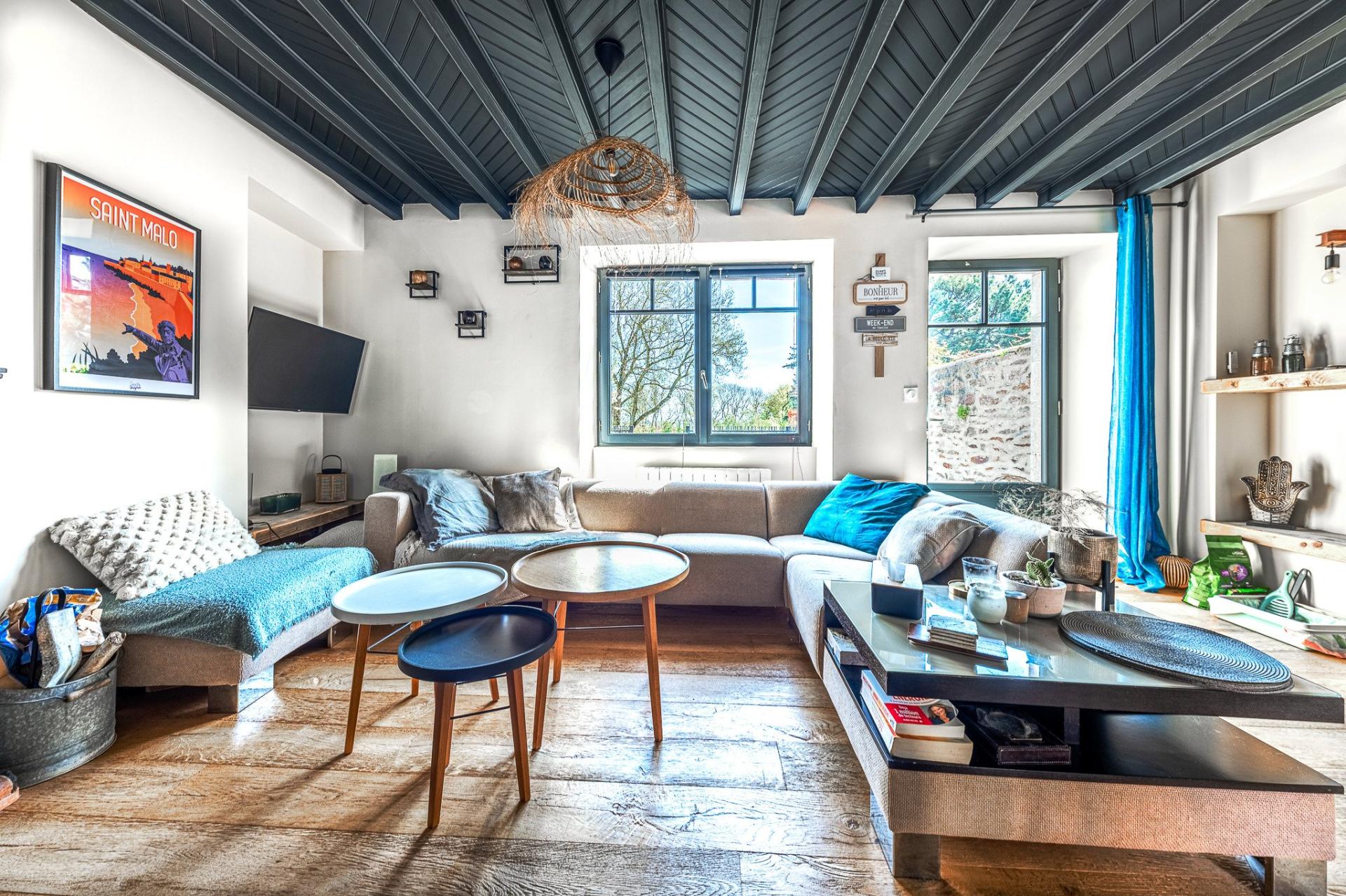 Miniature photo - 2 / 15