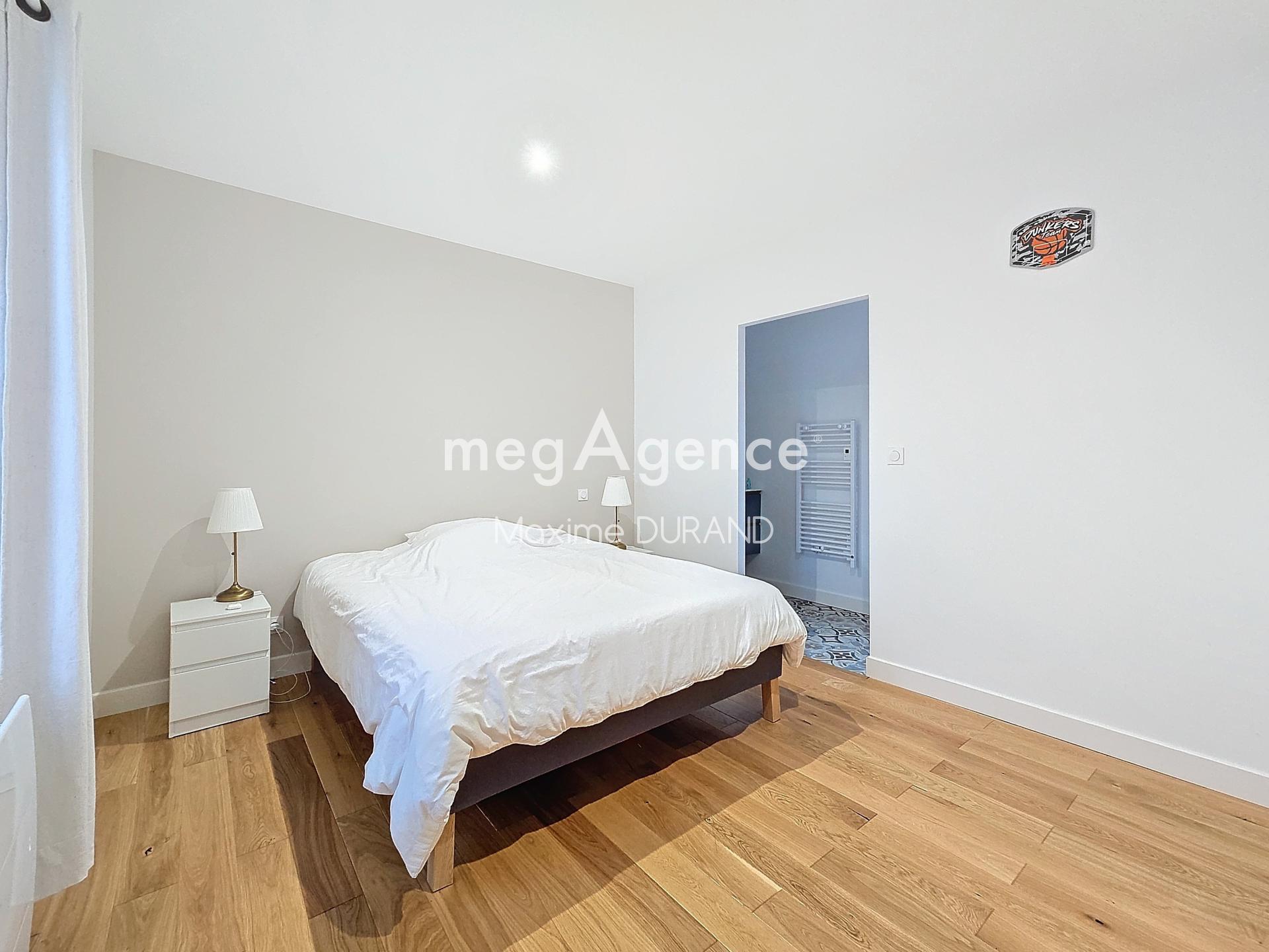 Miniature photo - 12 / 20