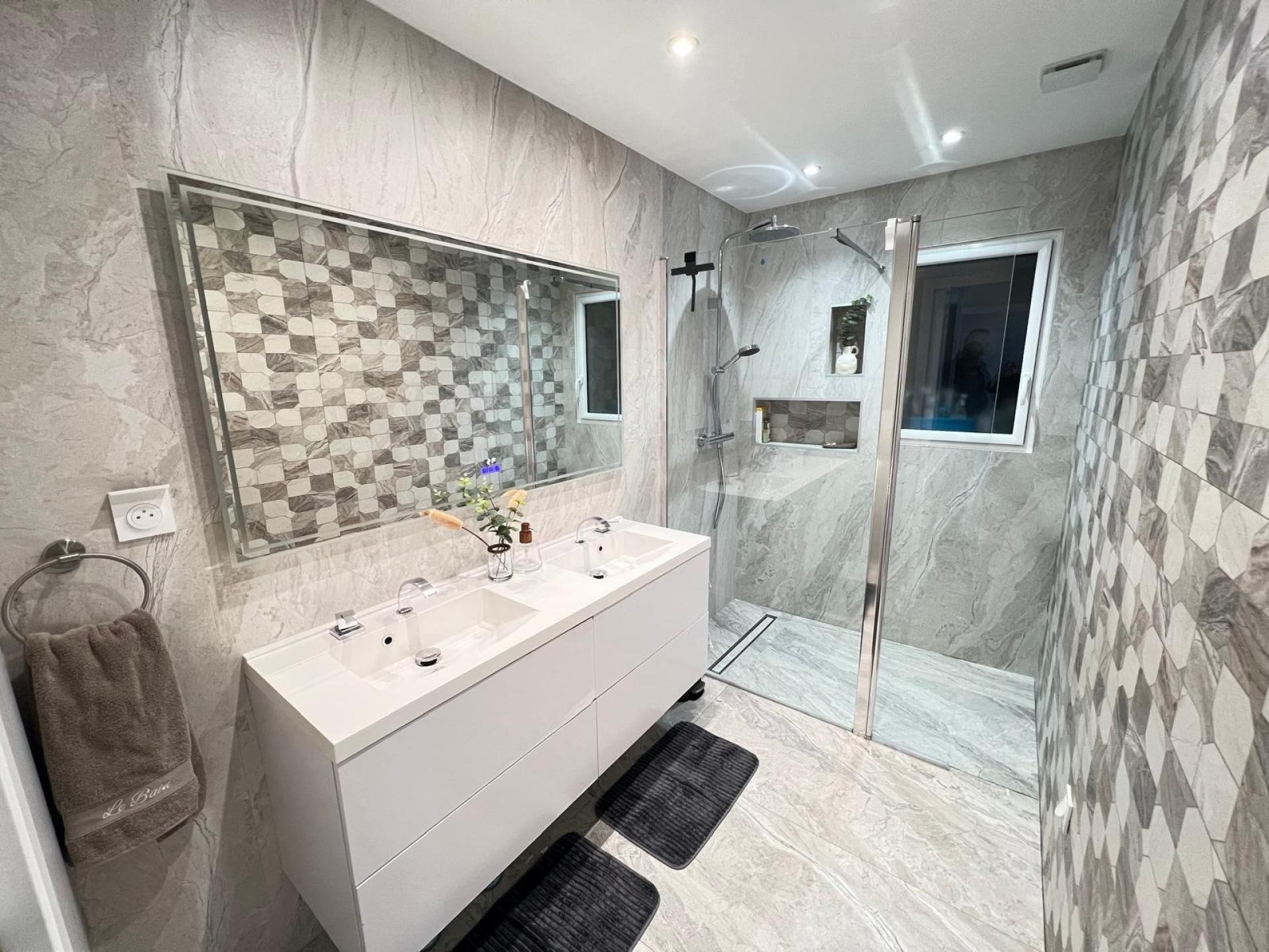 Miniature photo - 9 / 12