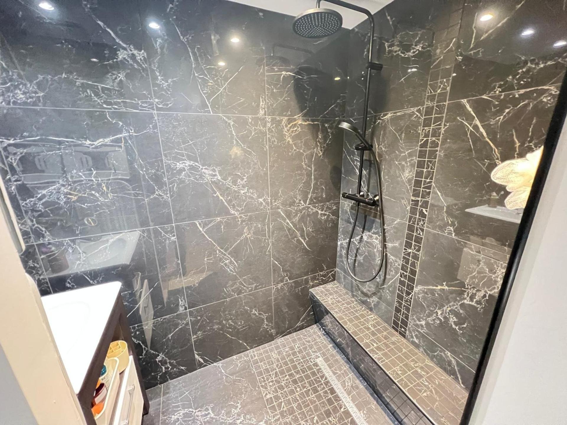 Miniature photo - 11 / 12