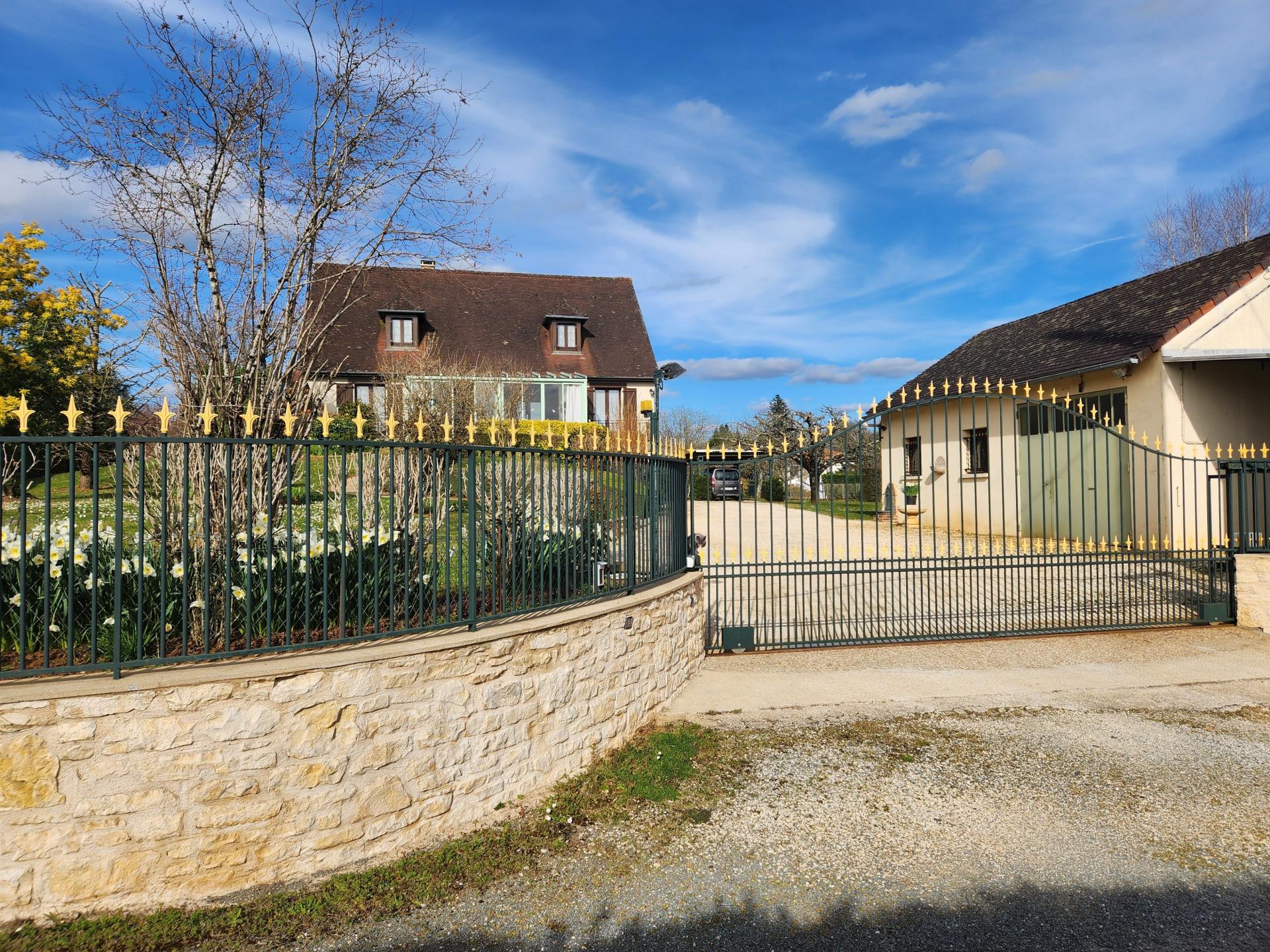 Miniature photo - 11 / 16