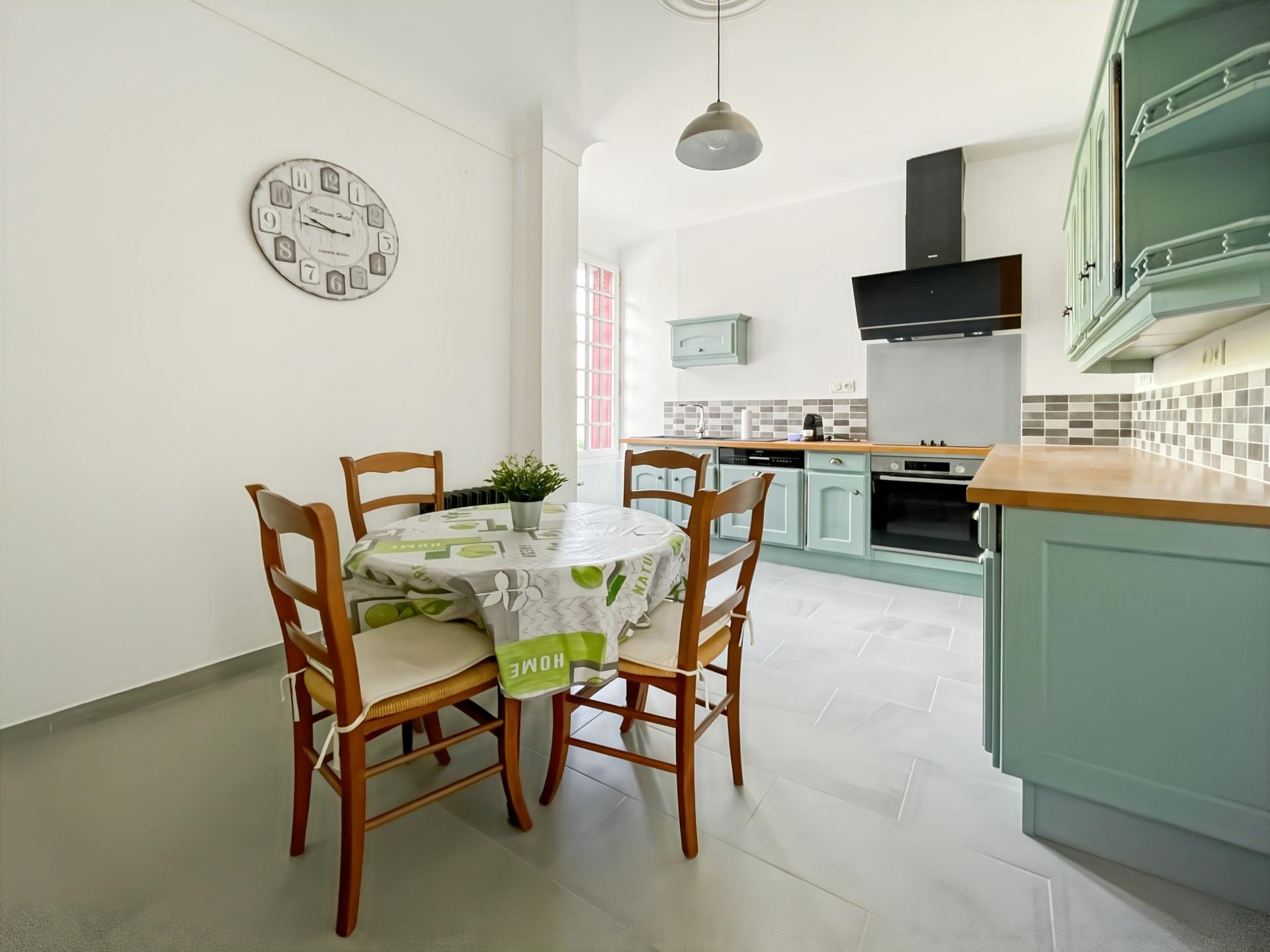 Miniature photo - 2 / 8