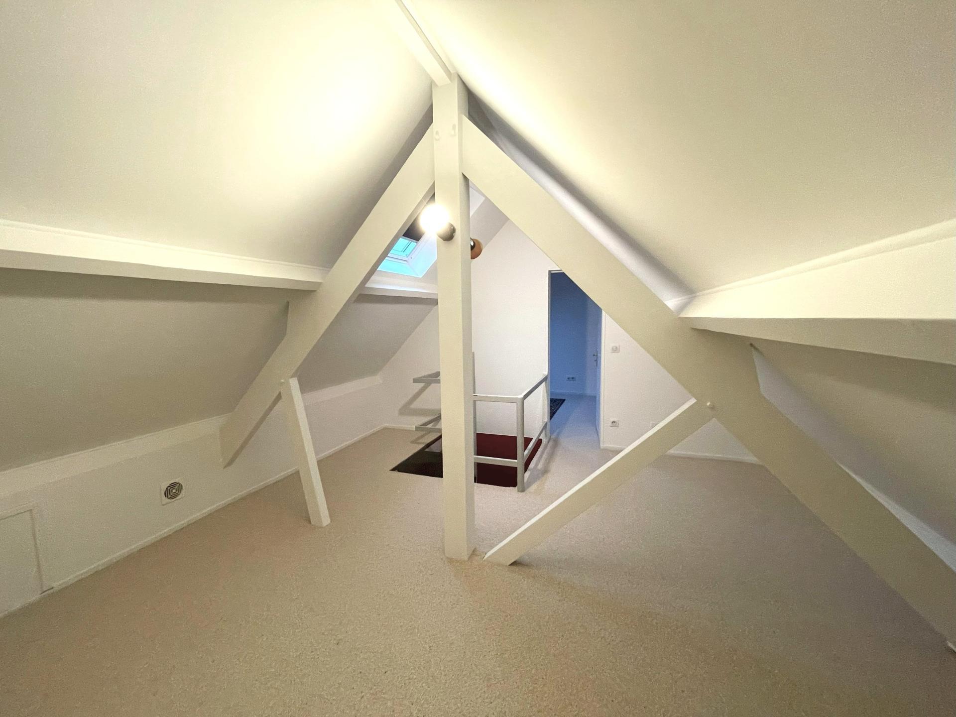 Miniature photo - 13 / 16