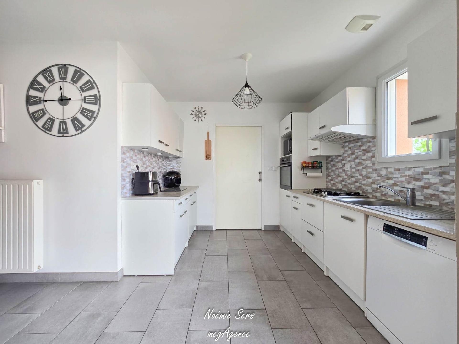 Miniature photo - 3 / 10