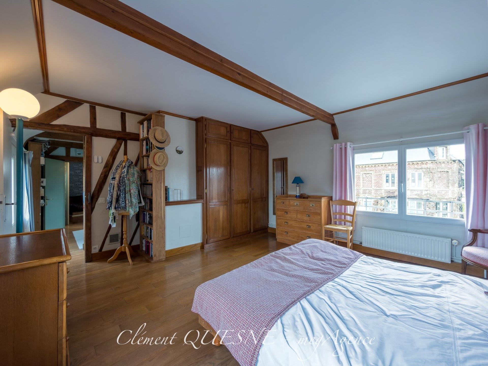 Miniature photo - 12 / 16