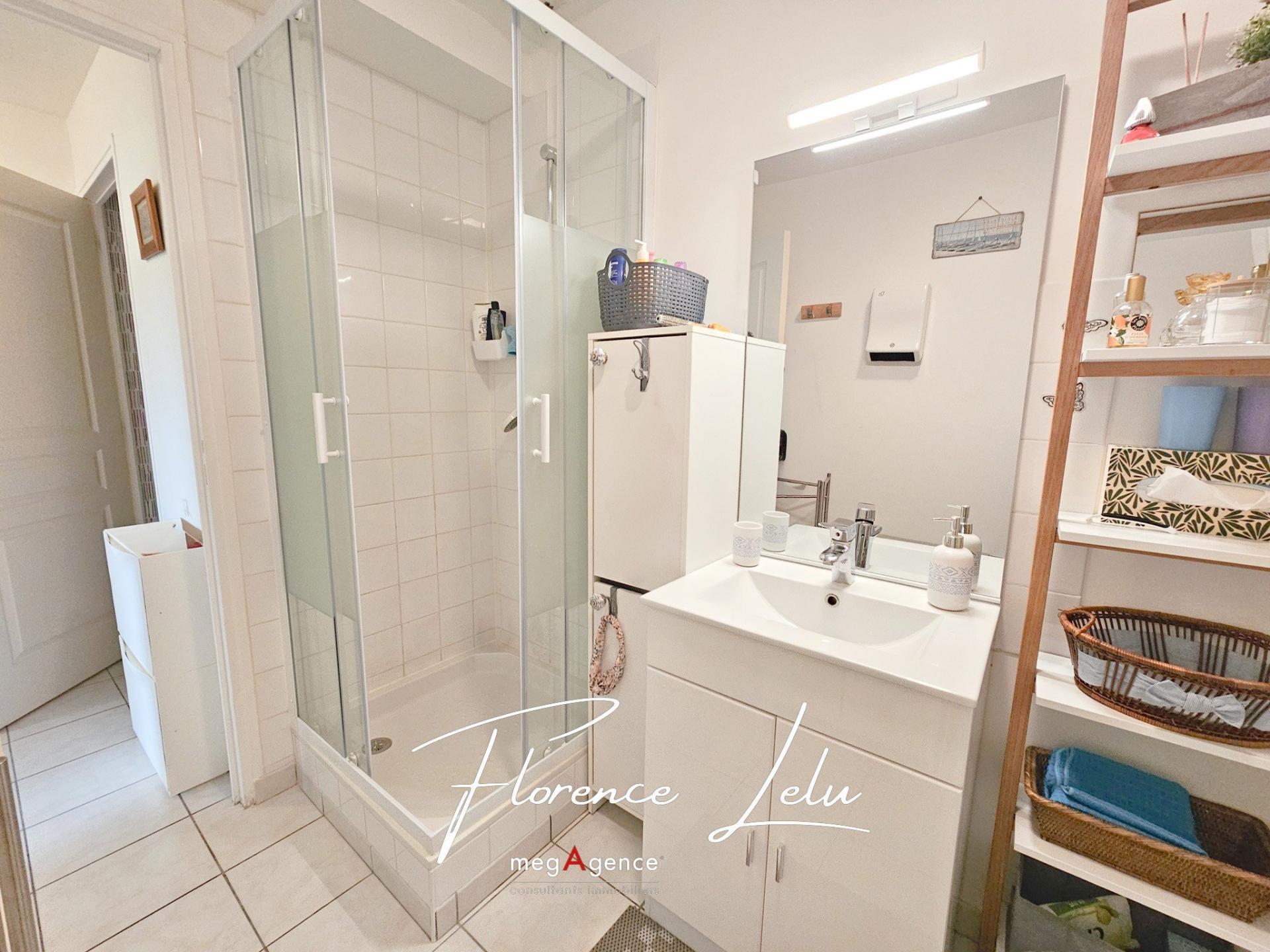 Miniature photo - 11 / 16