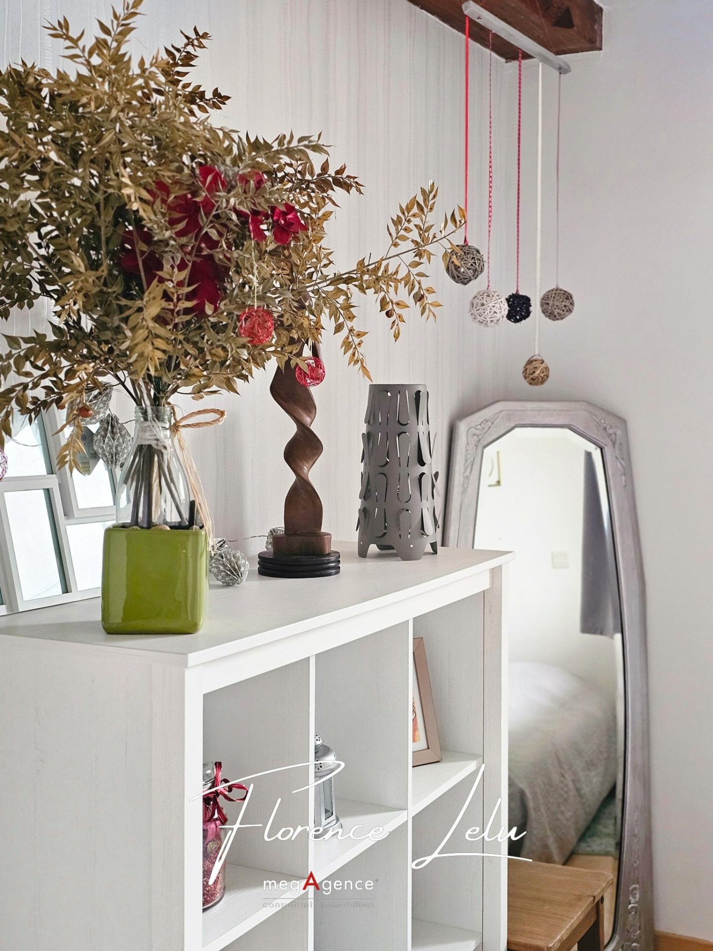 Miniature photo - 8 / 16