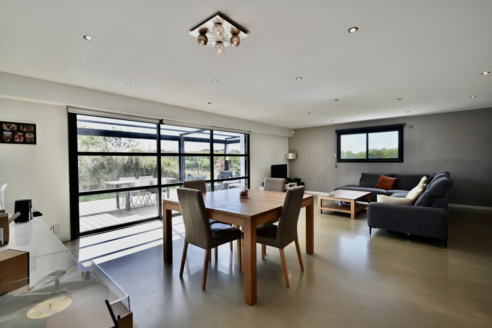 Miniature photo - 2 / 10