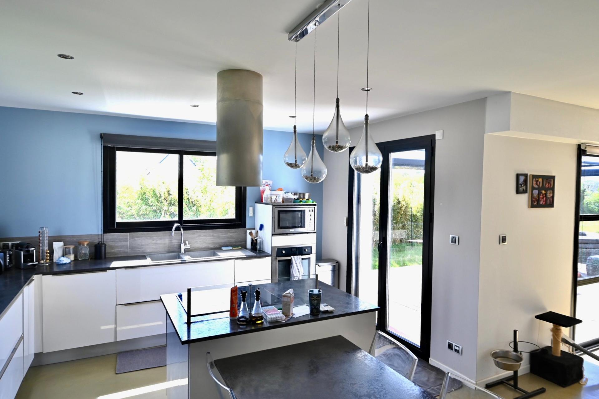 Miniature photo - 5 / 10