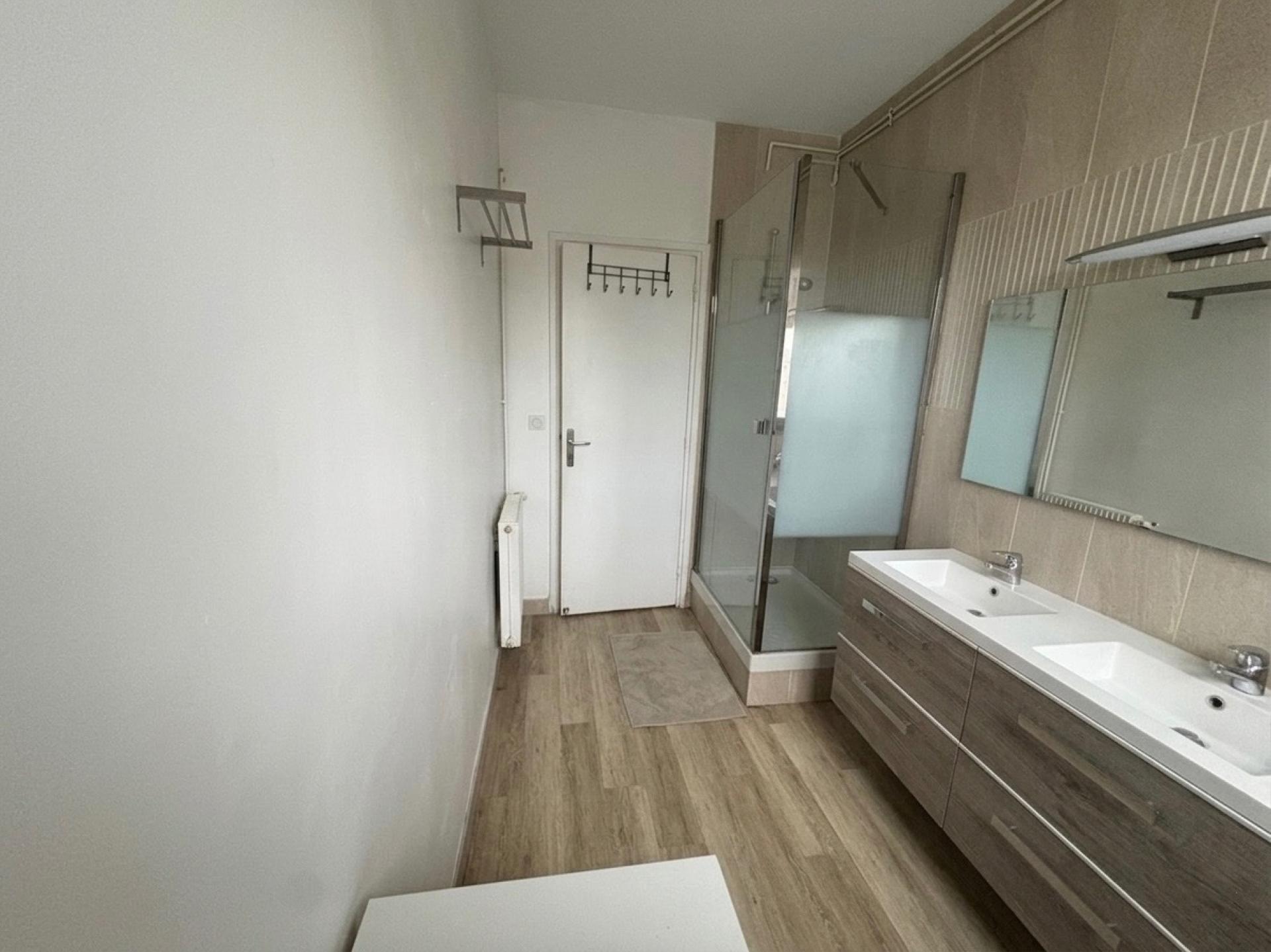 Miniature photo - 8 / 8