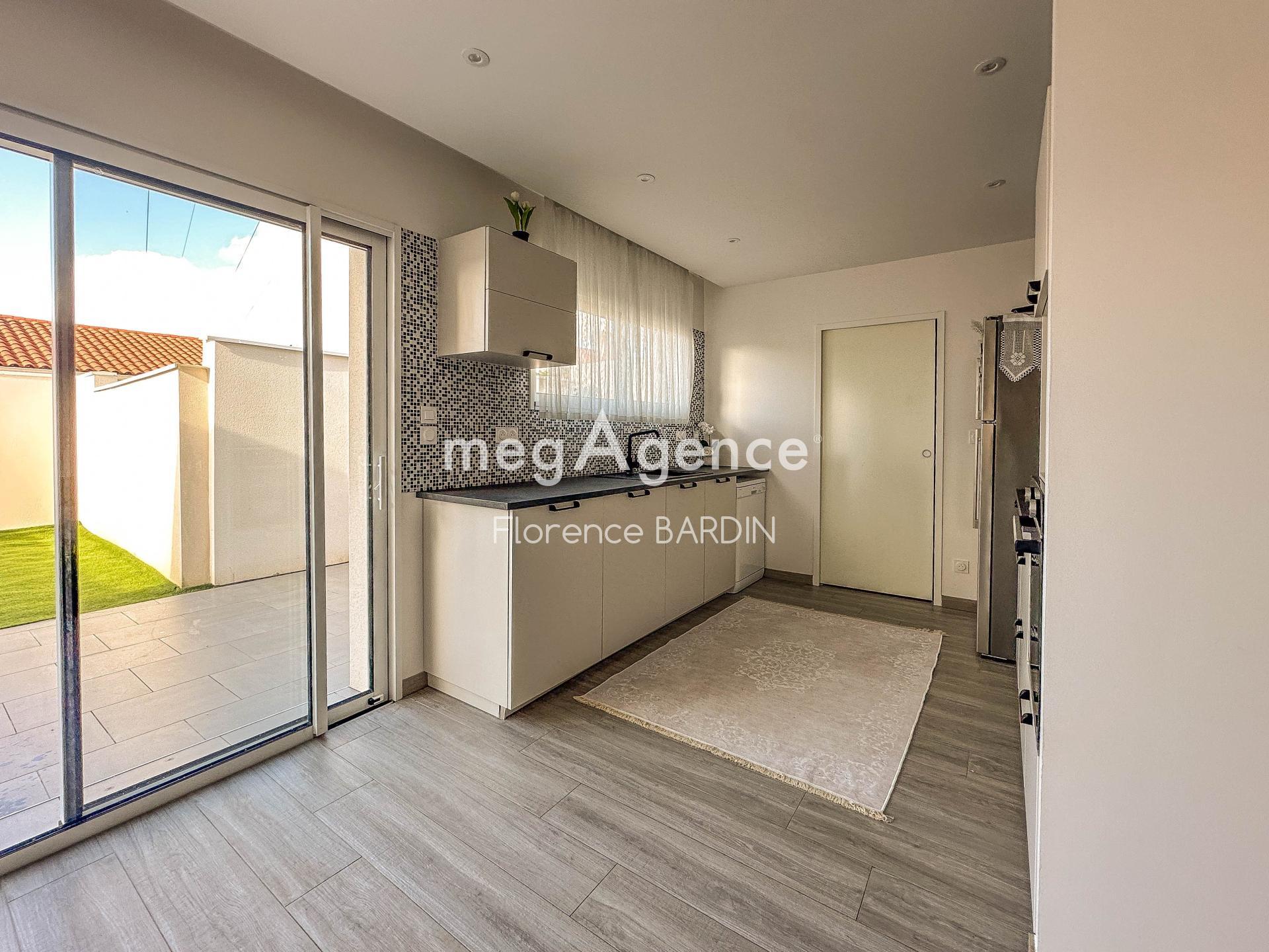 Miniature photo - 5 / 10