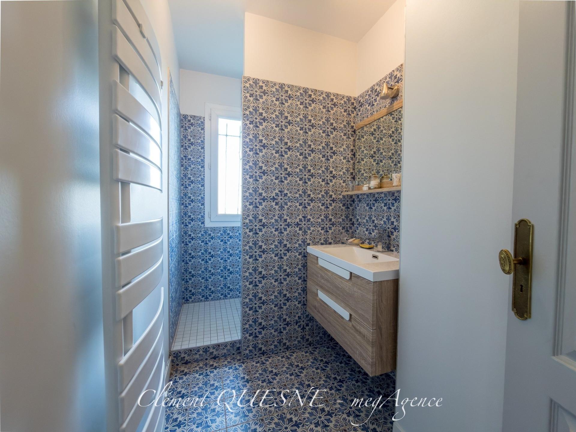 Miniature photo - 13 / 20