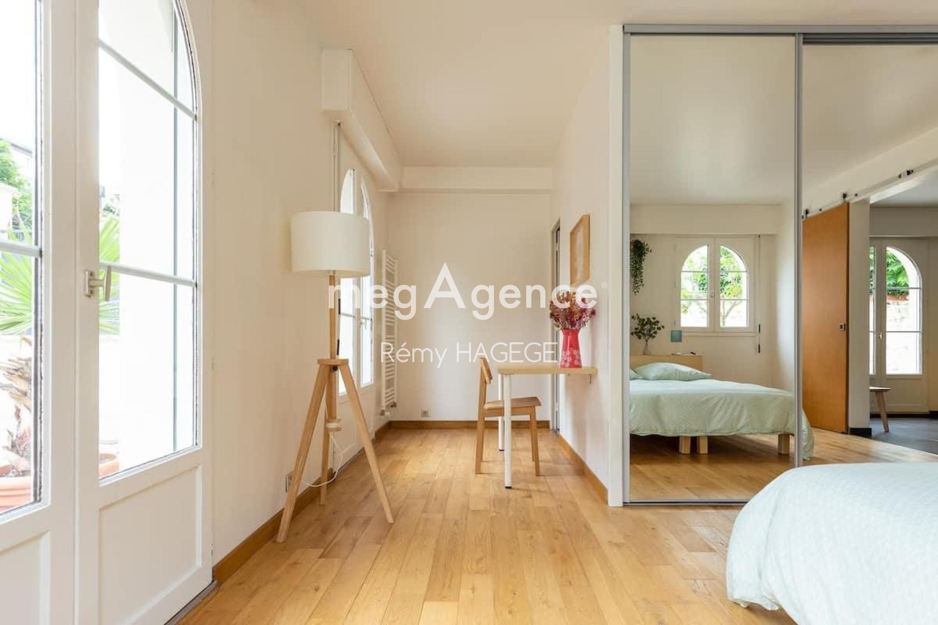 Miniature photo - 12 / 13