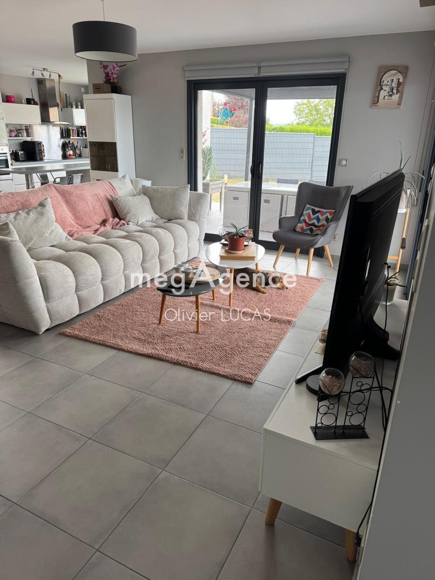 Miniature photo - 2 / 17