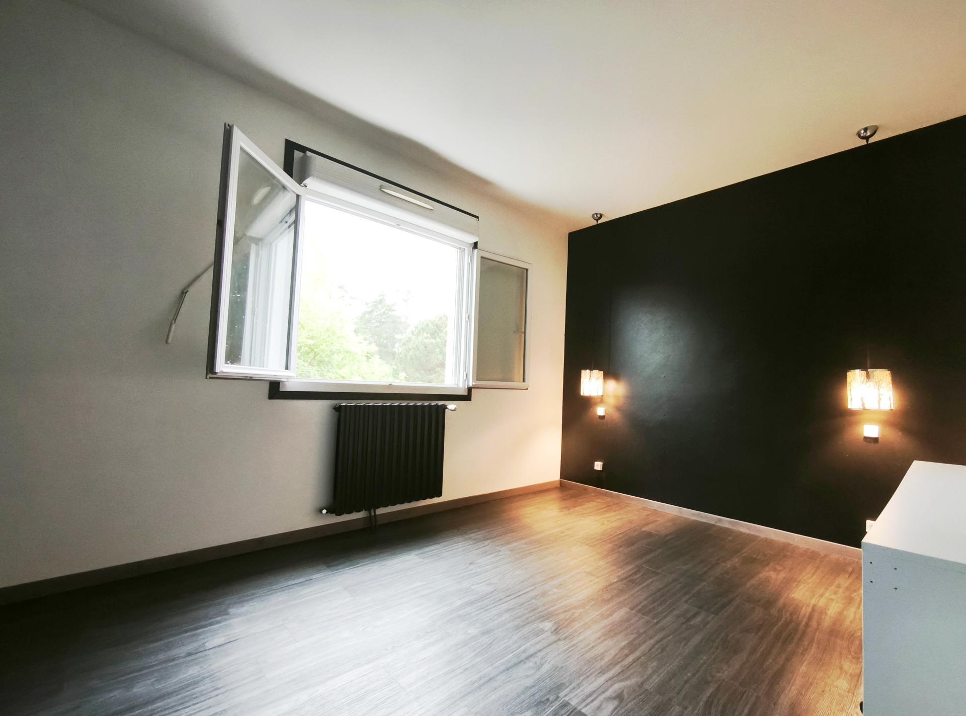 Miniature photo - 11 / 16