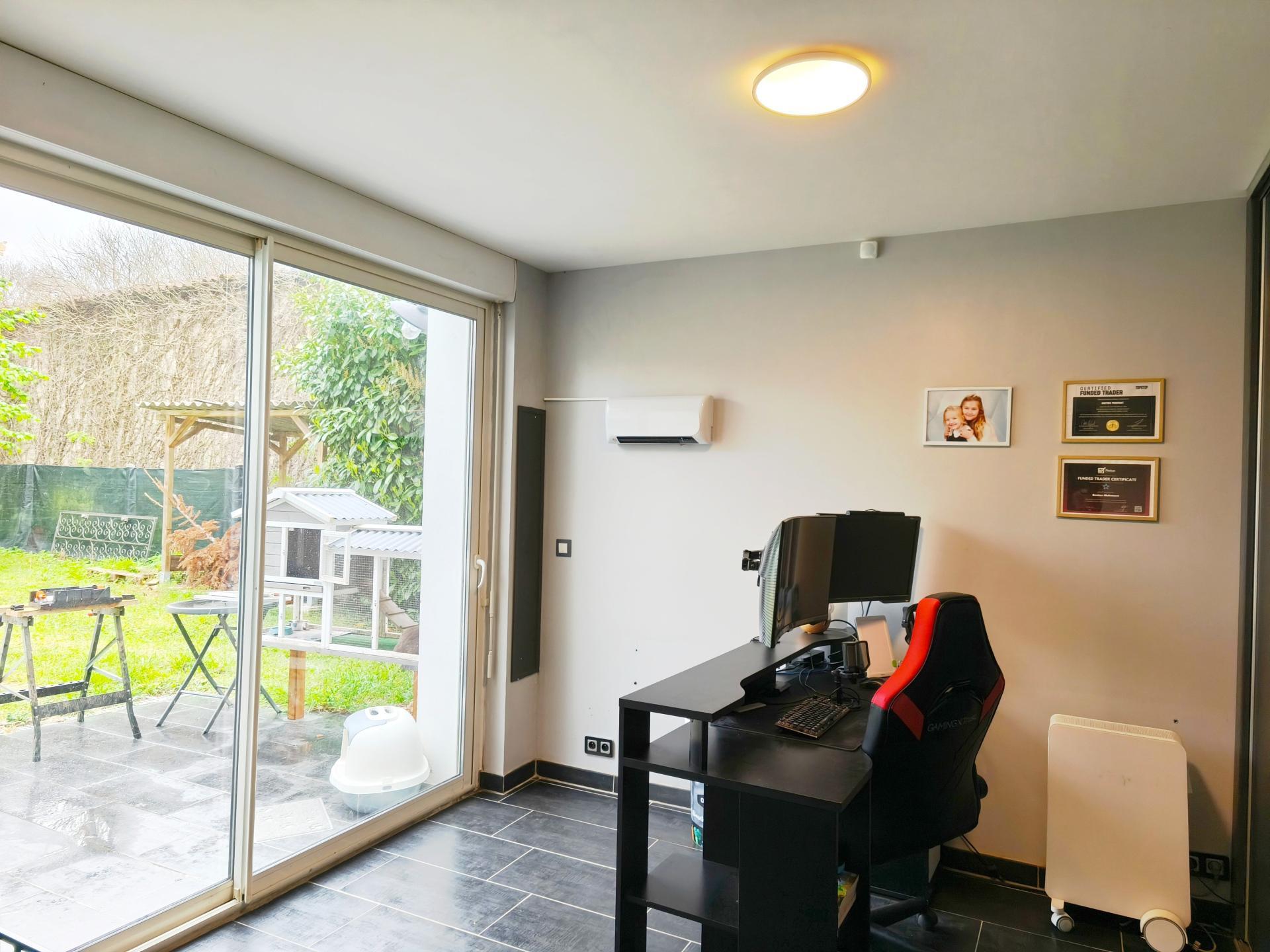 Miniature photo - 9 / 16